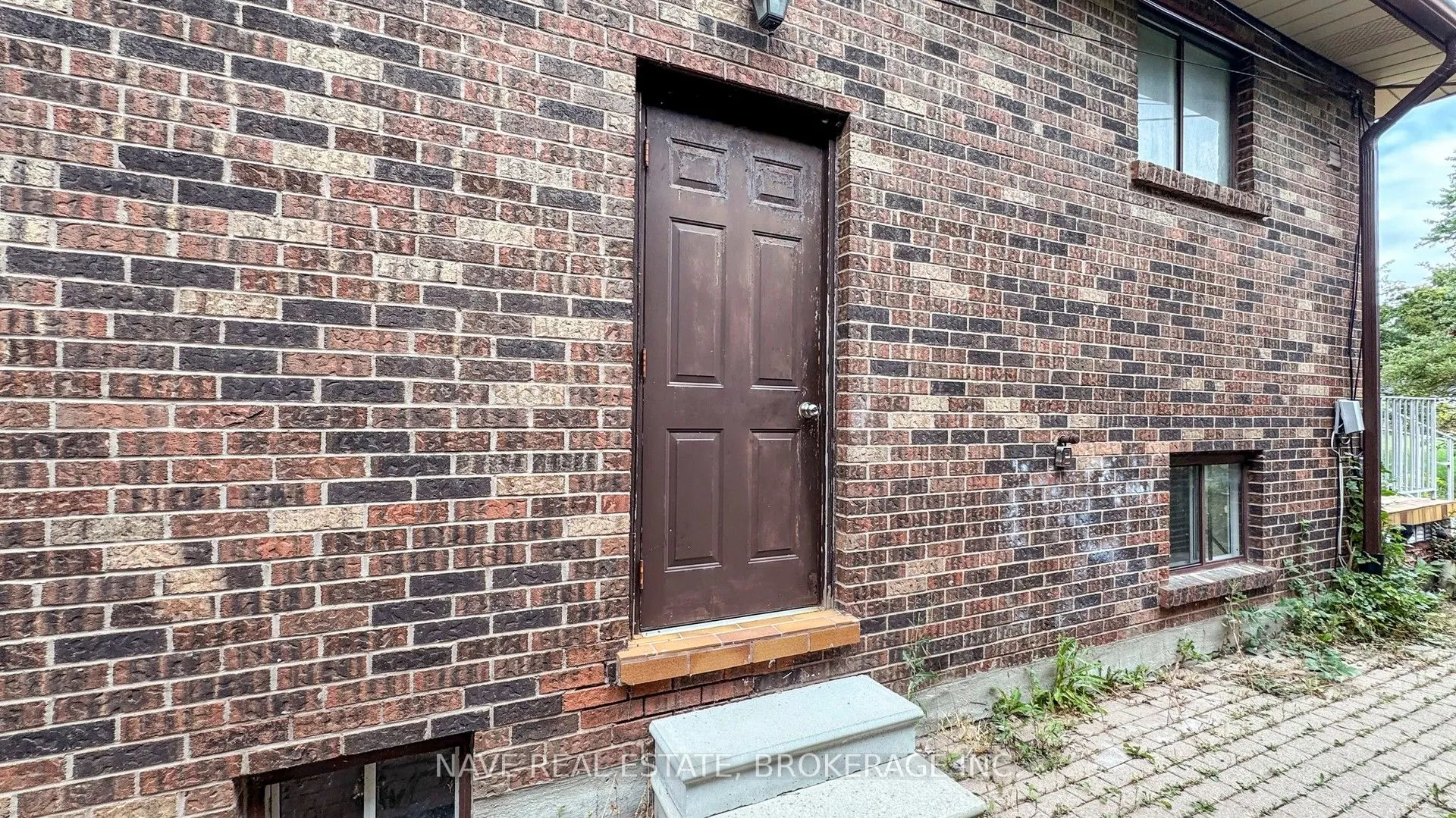 9747 Bathurst Street