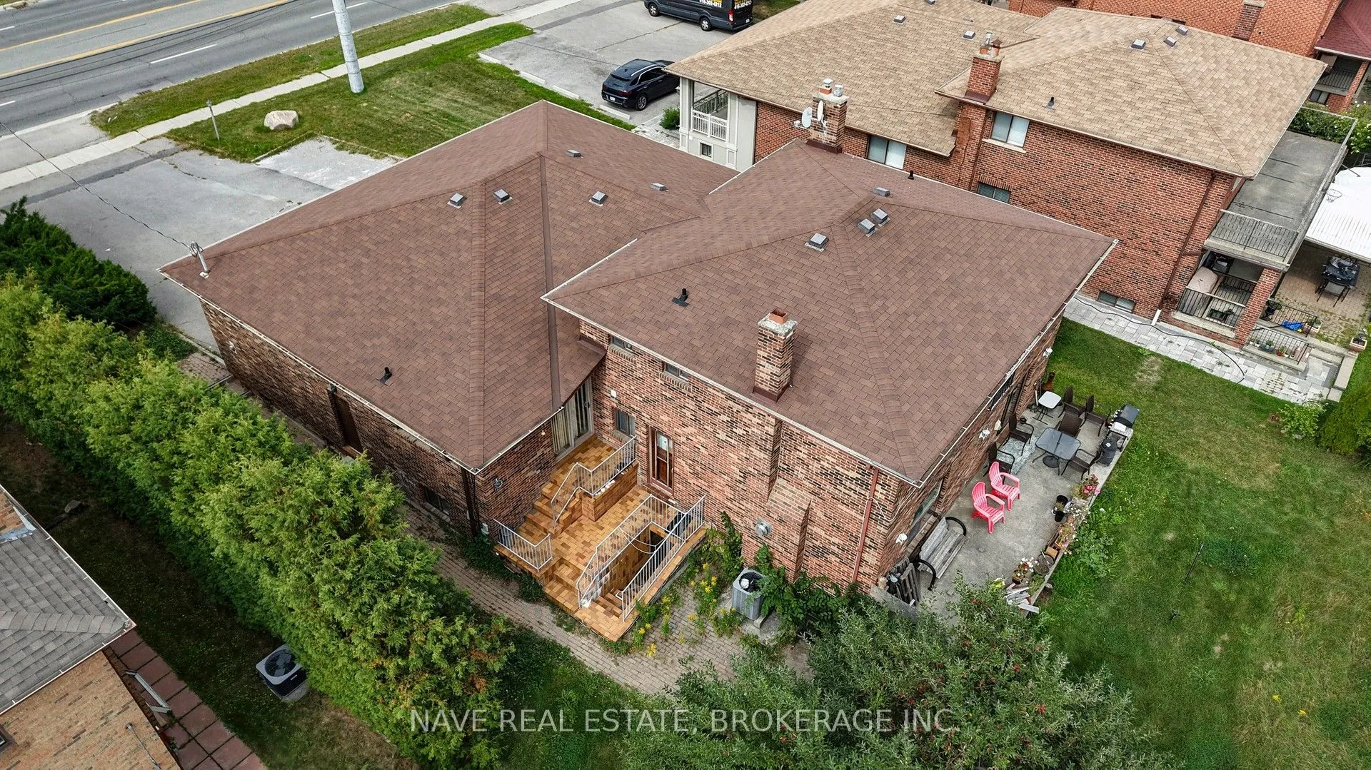 9747 Bathurst Street