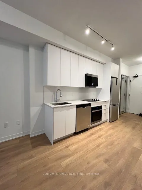 10 Abeja Street, #1217