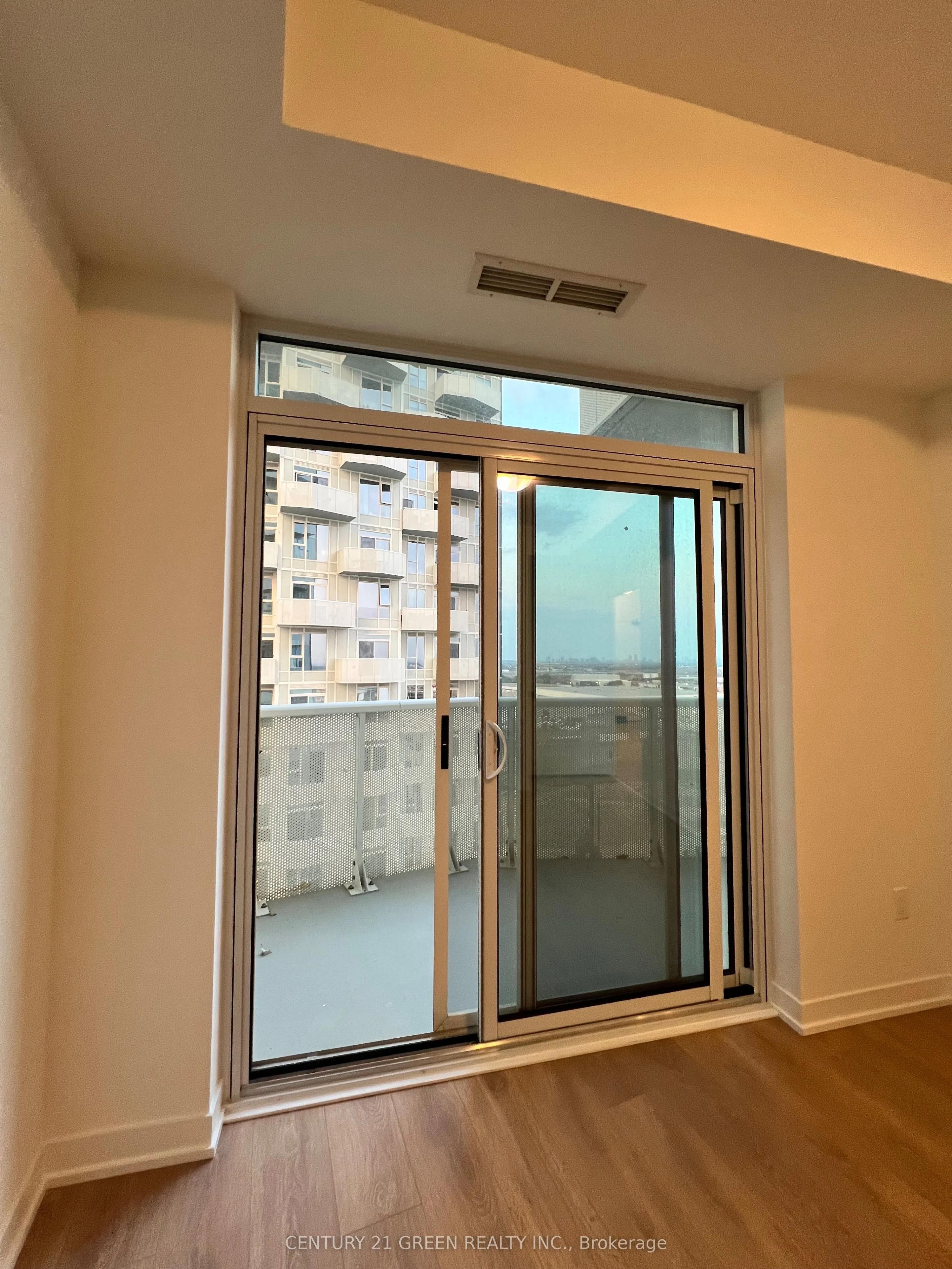 10 Abeja Street, #1217
