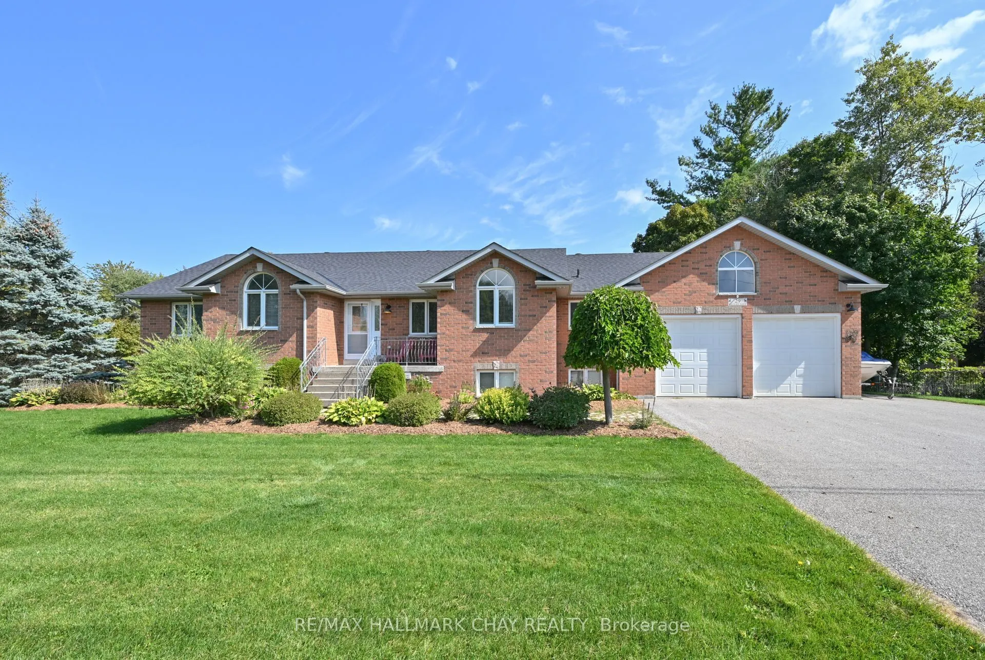 29 Wales Avenue N