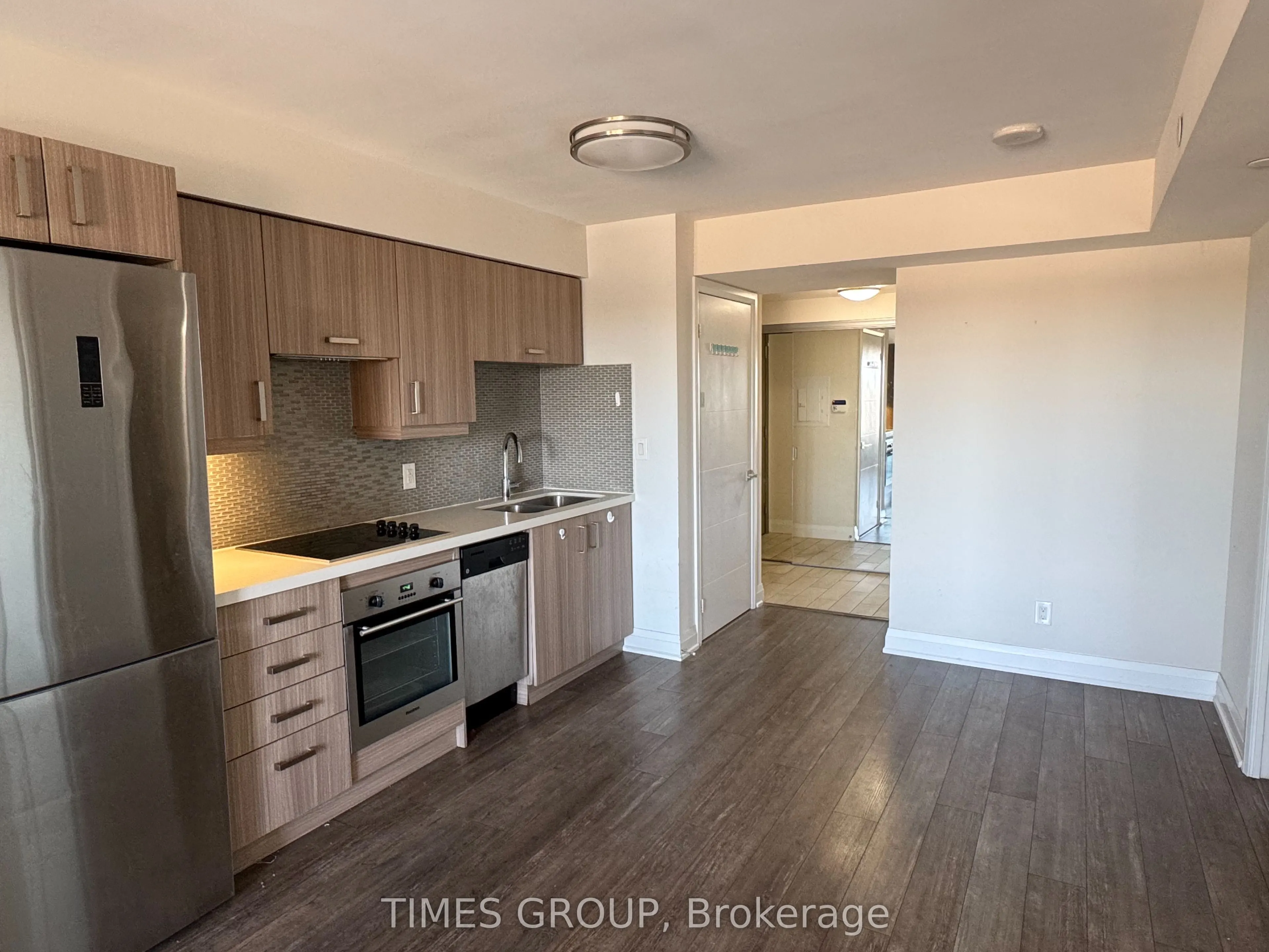 18 Uptown Drive, #1701