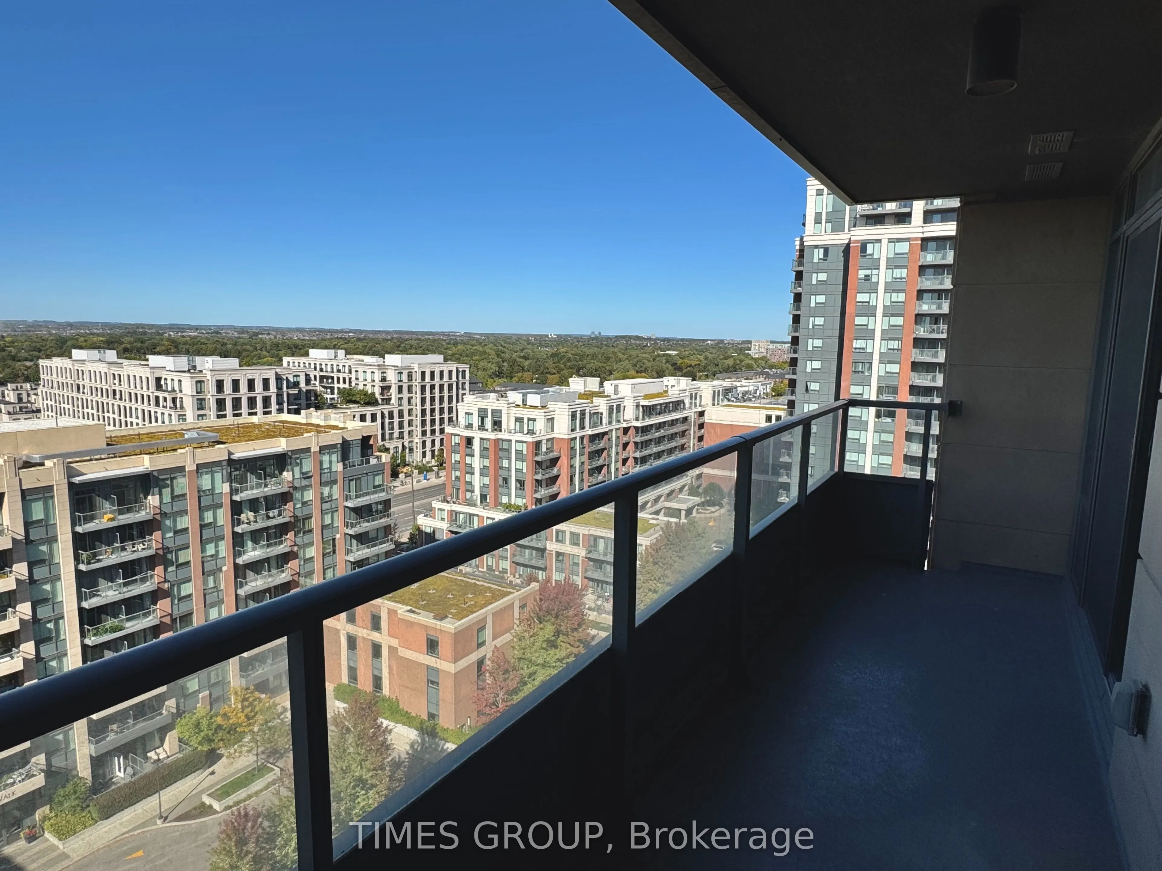 18 Uptown Drive, #1701