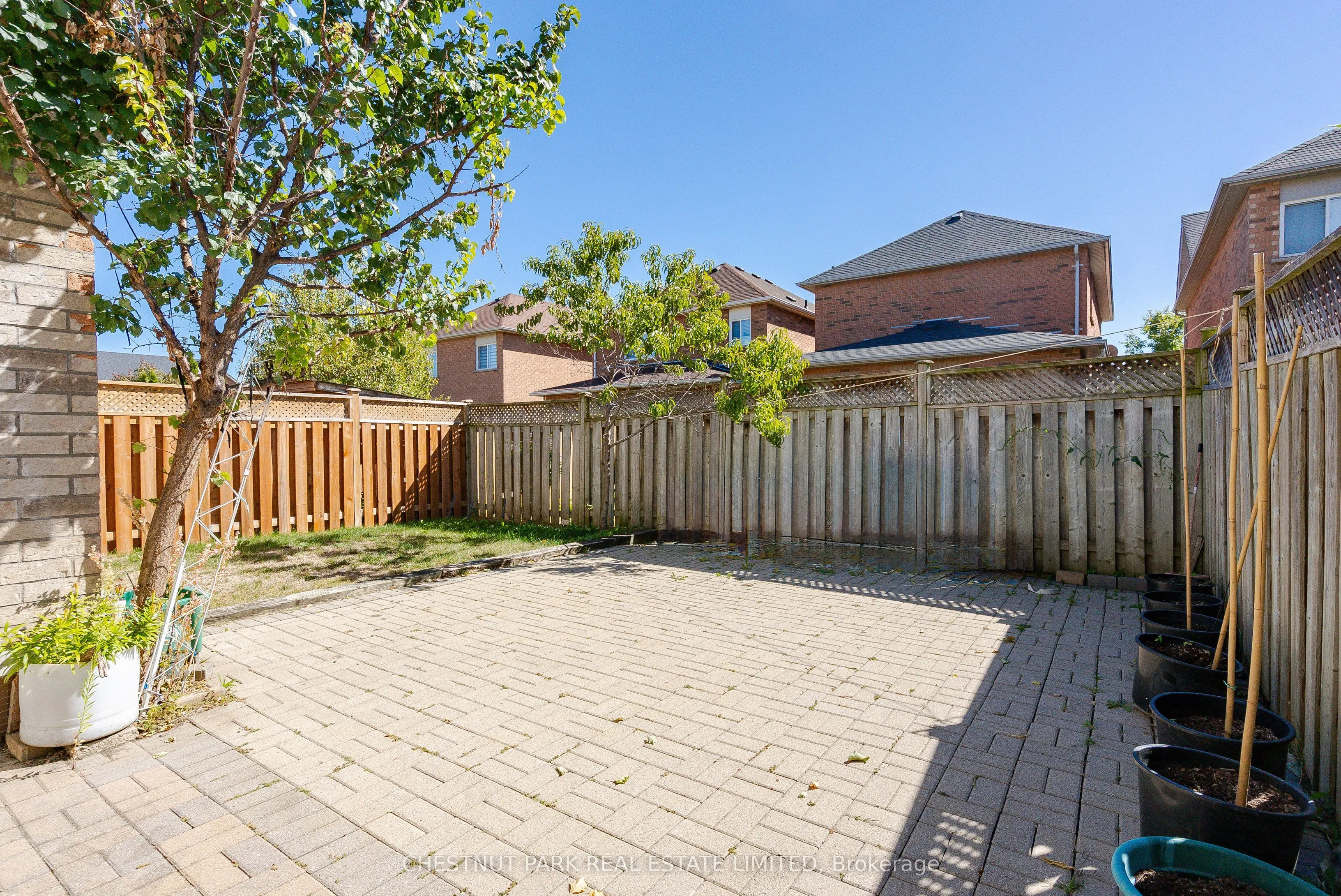 84 Macbride Crescent