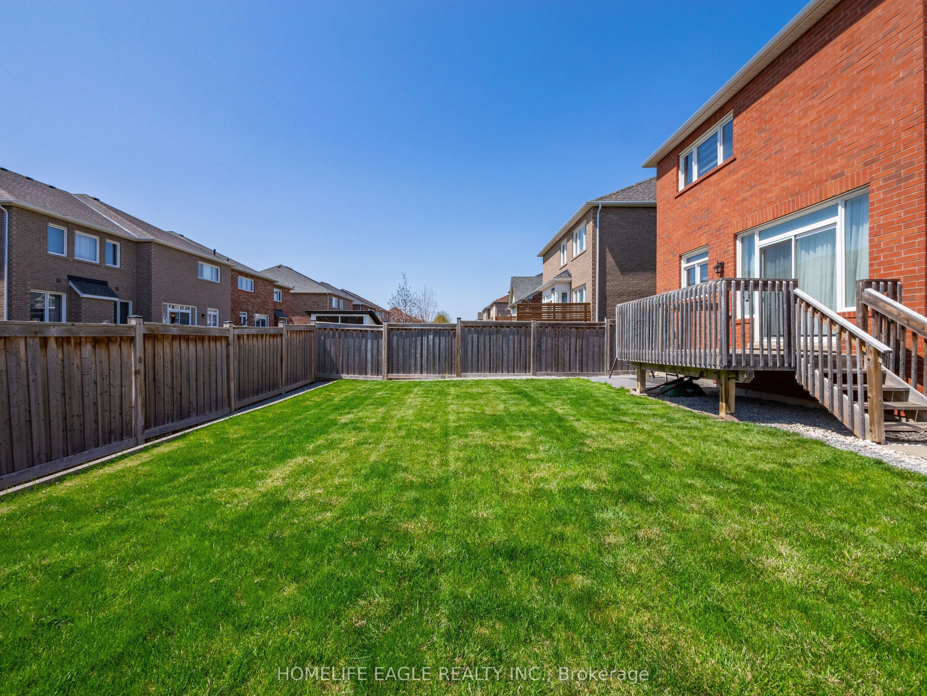 27 Scarlet Way