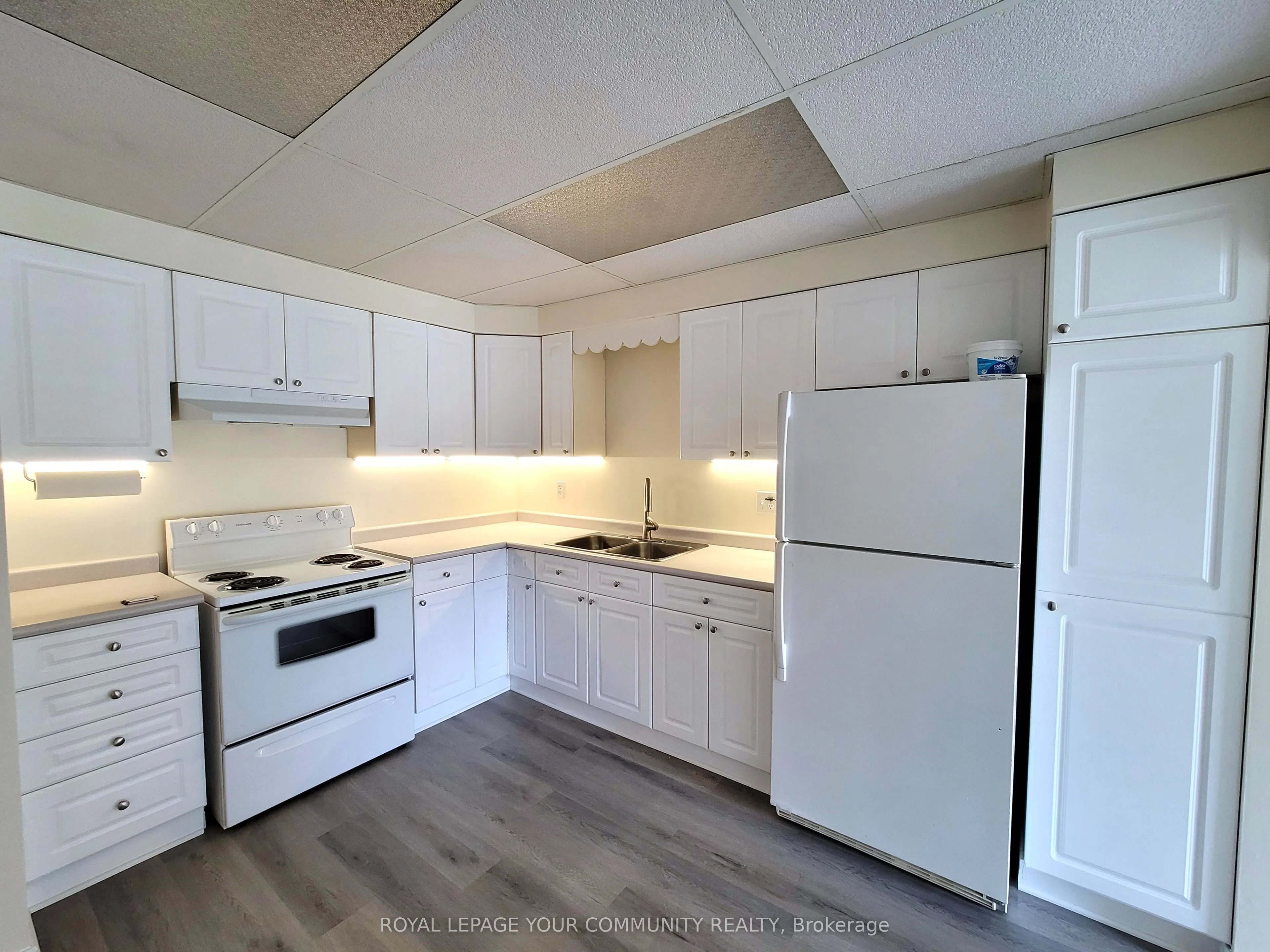432 Parkwood Avenue, #BSM