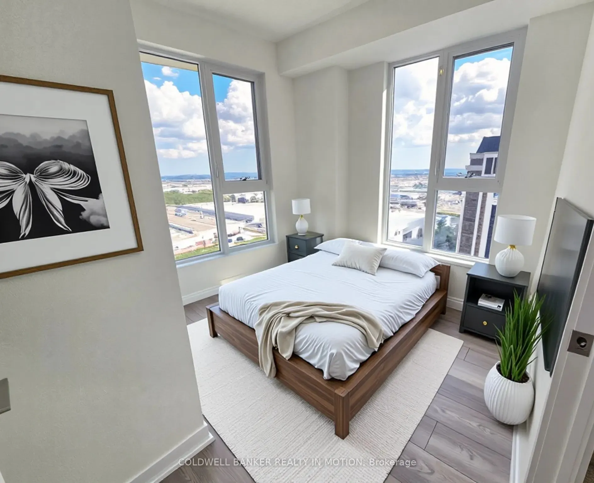 10 Abeja Street, #2418