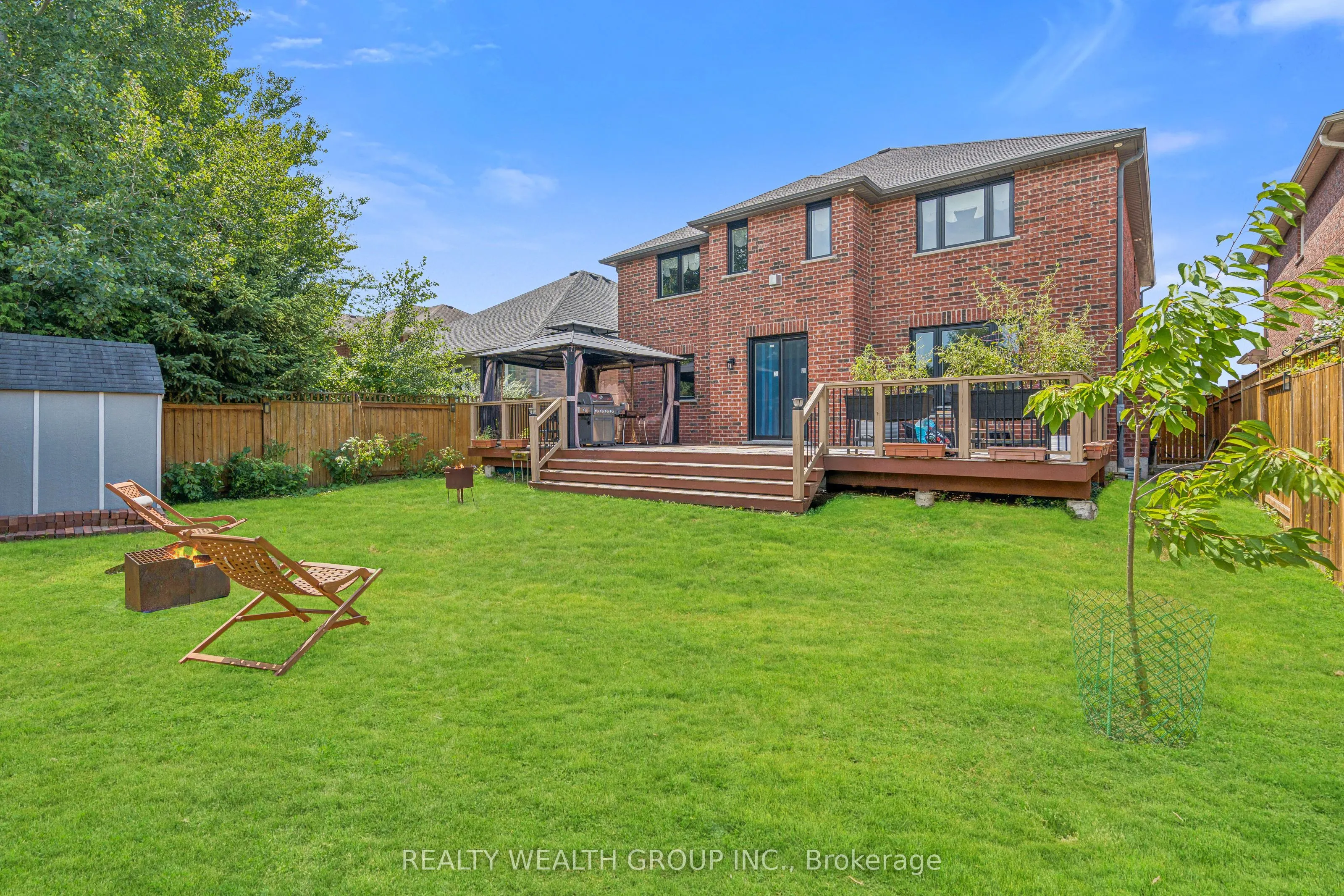 896 Booth Avenue
