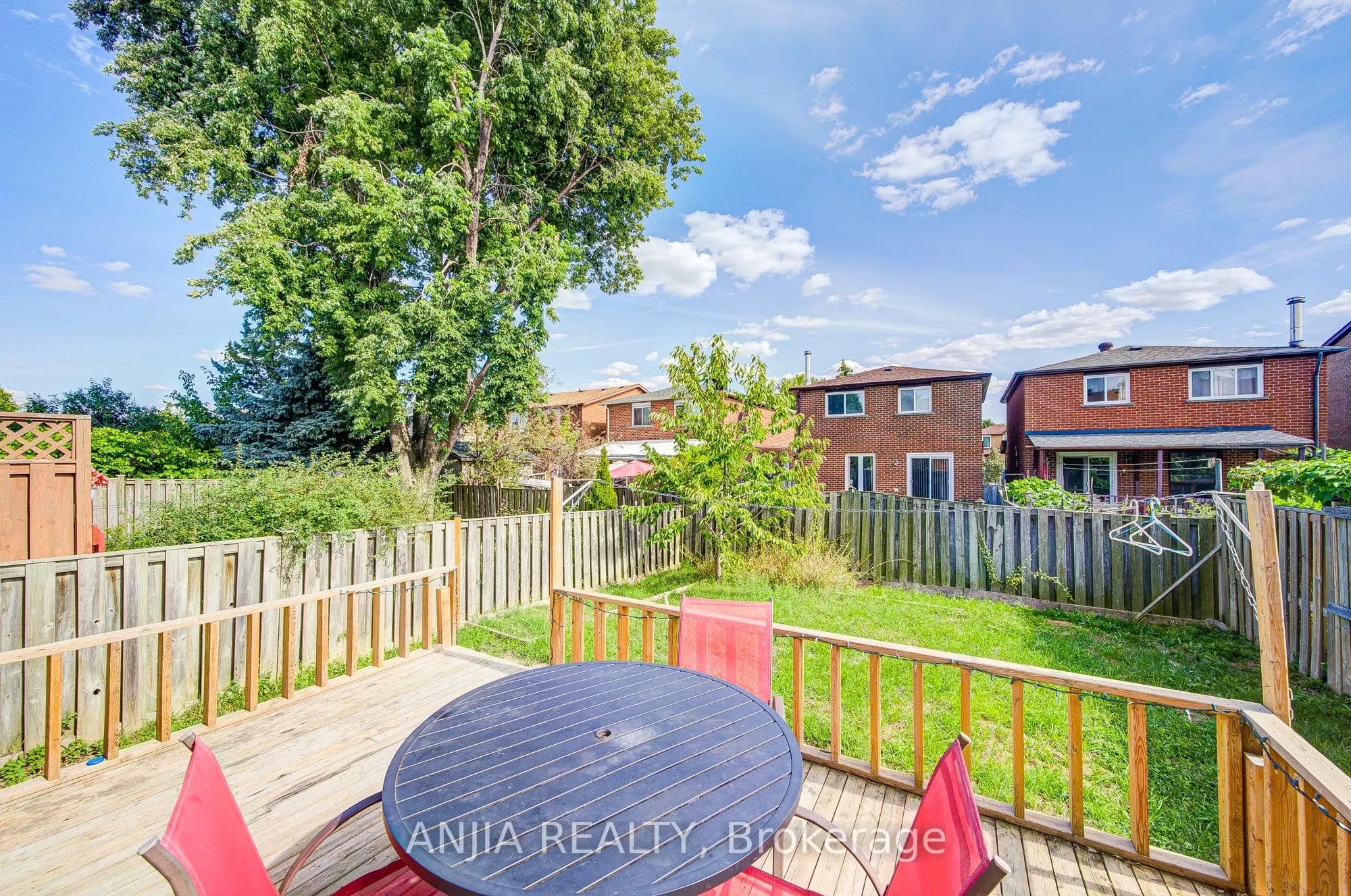 19 Dunbar Crescent