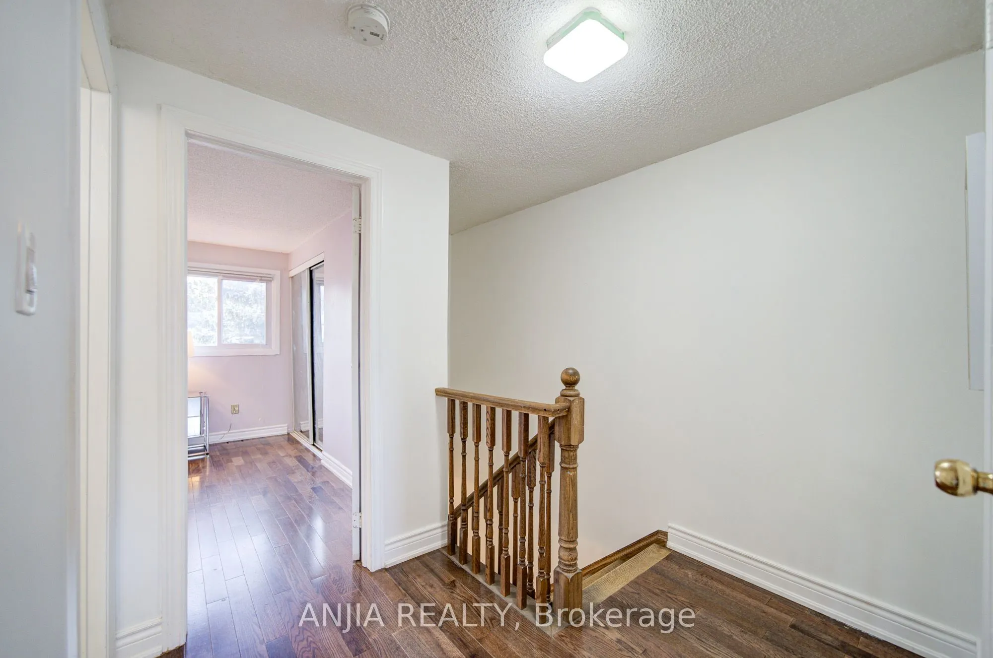 19 Dunbar Crescent