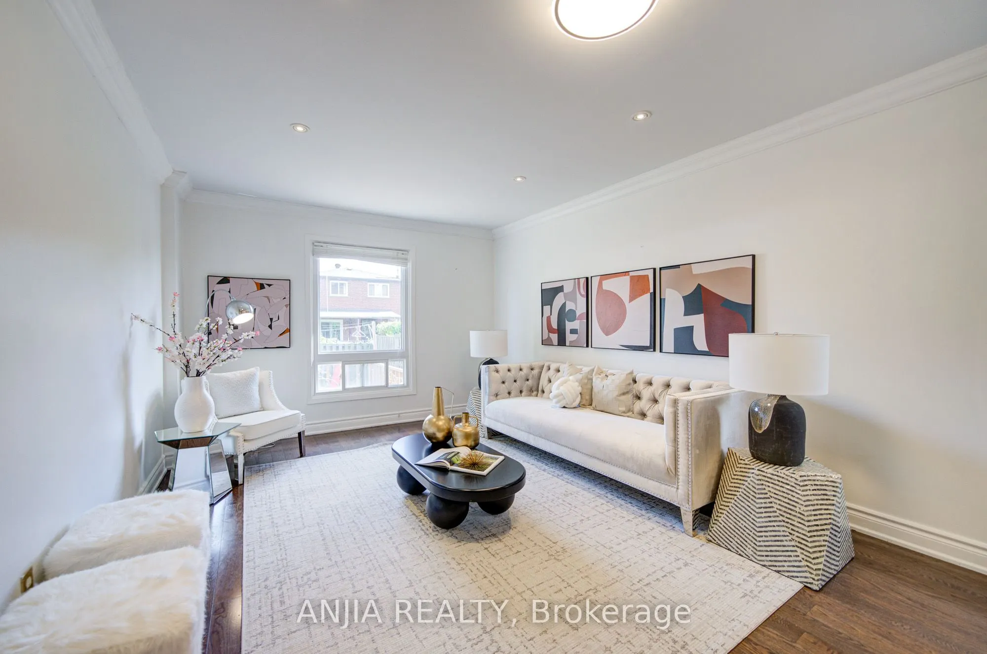 19 Dunbar Crescent