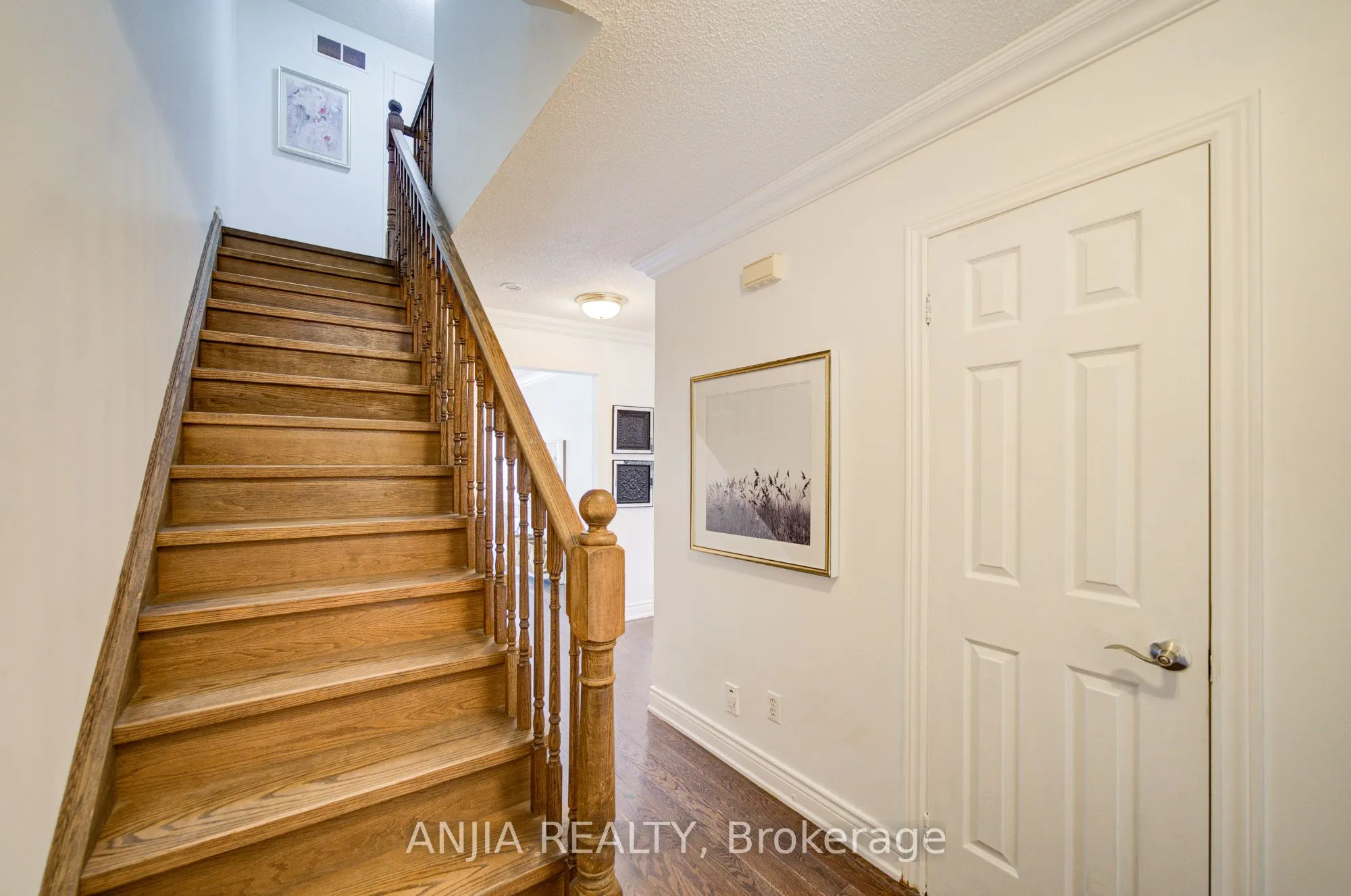 19 Dunbar Crescent