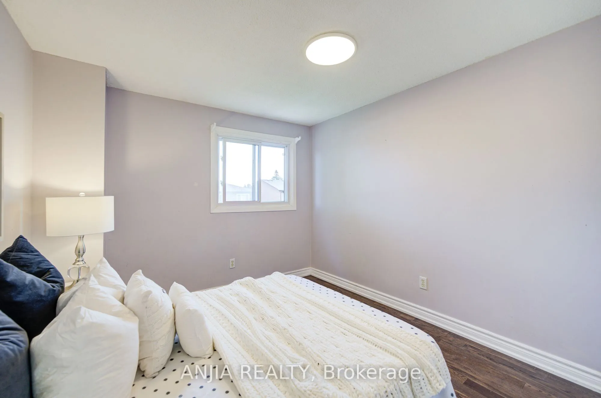 19 Dunbar Crescent