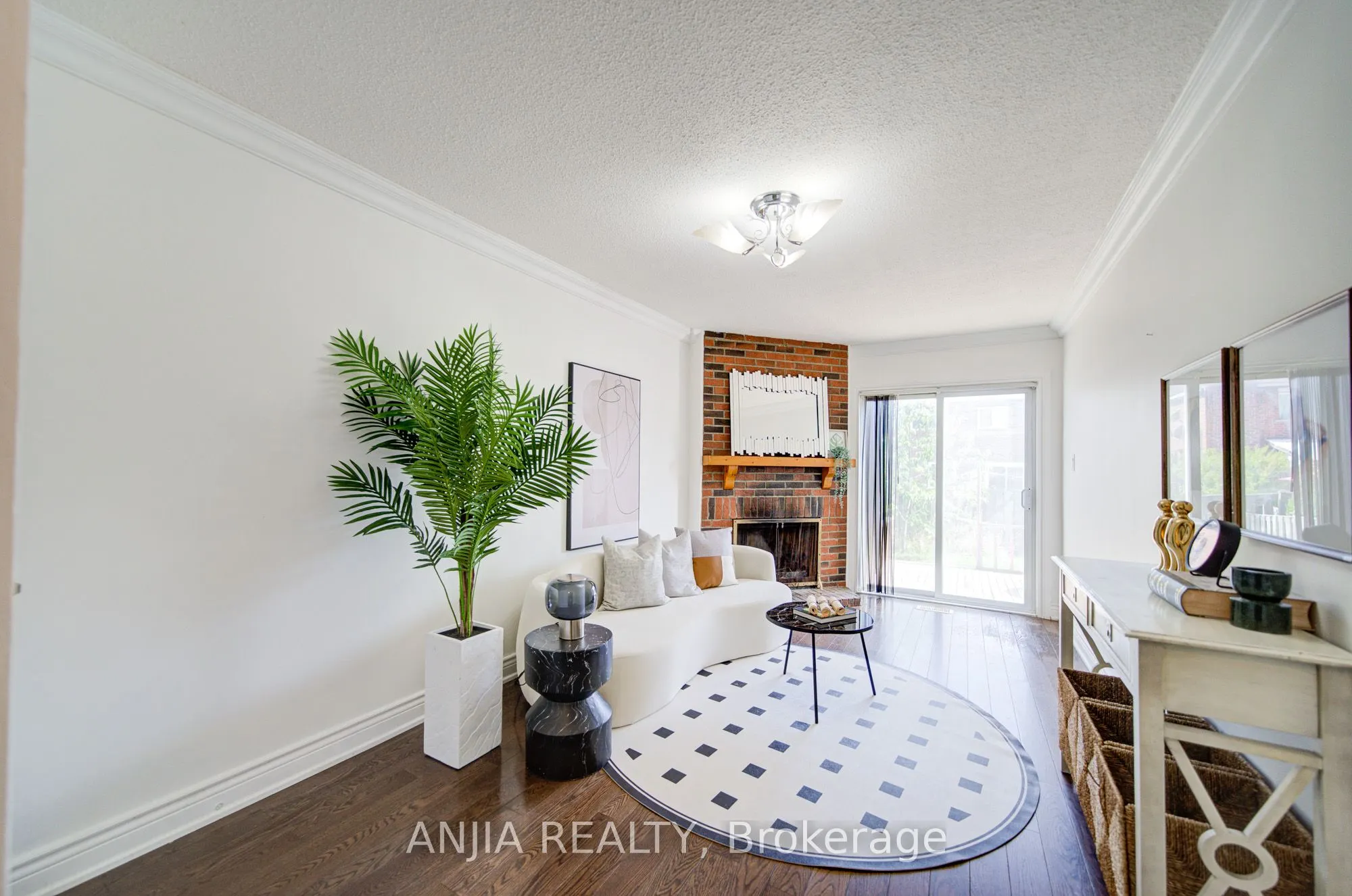 19 Dunbar Crescent