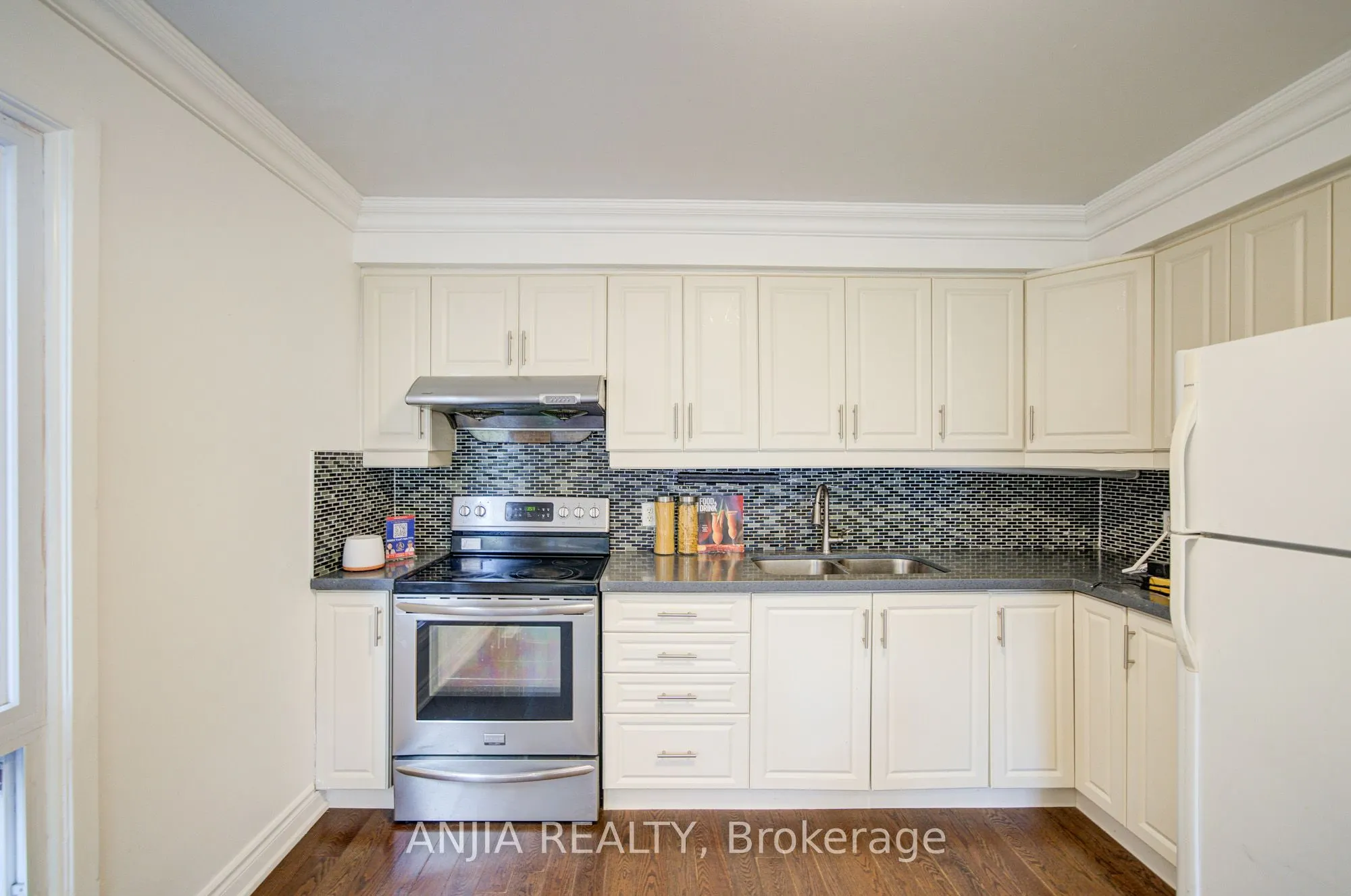 19 Dunbar Crescent