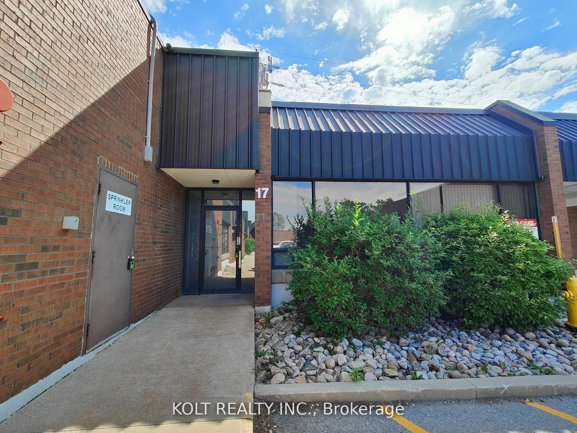 270 Esna Park Drive, #17