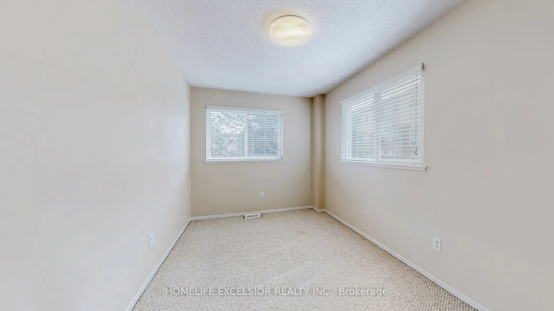 579 Gibney Crescent, #1