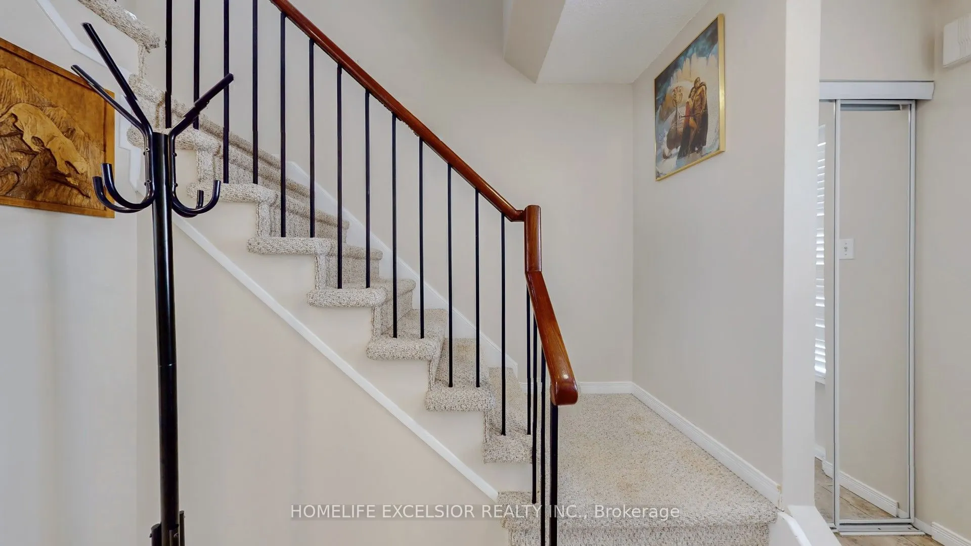 579 Gibney Crescent, #1