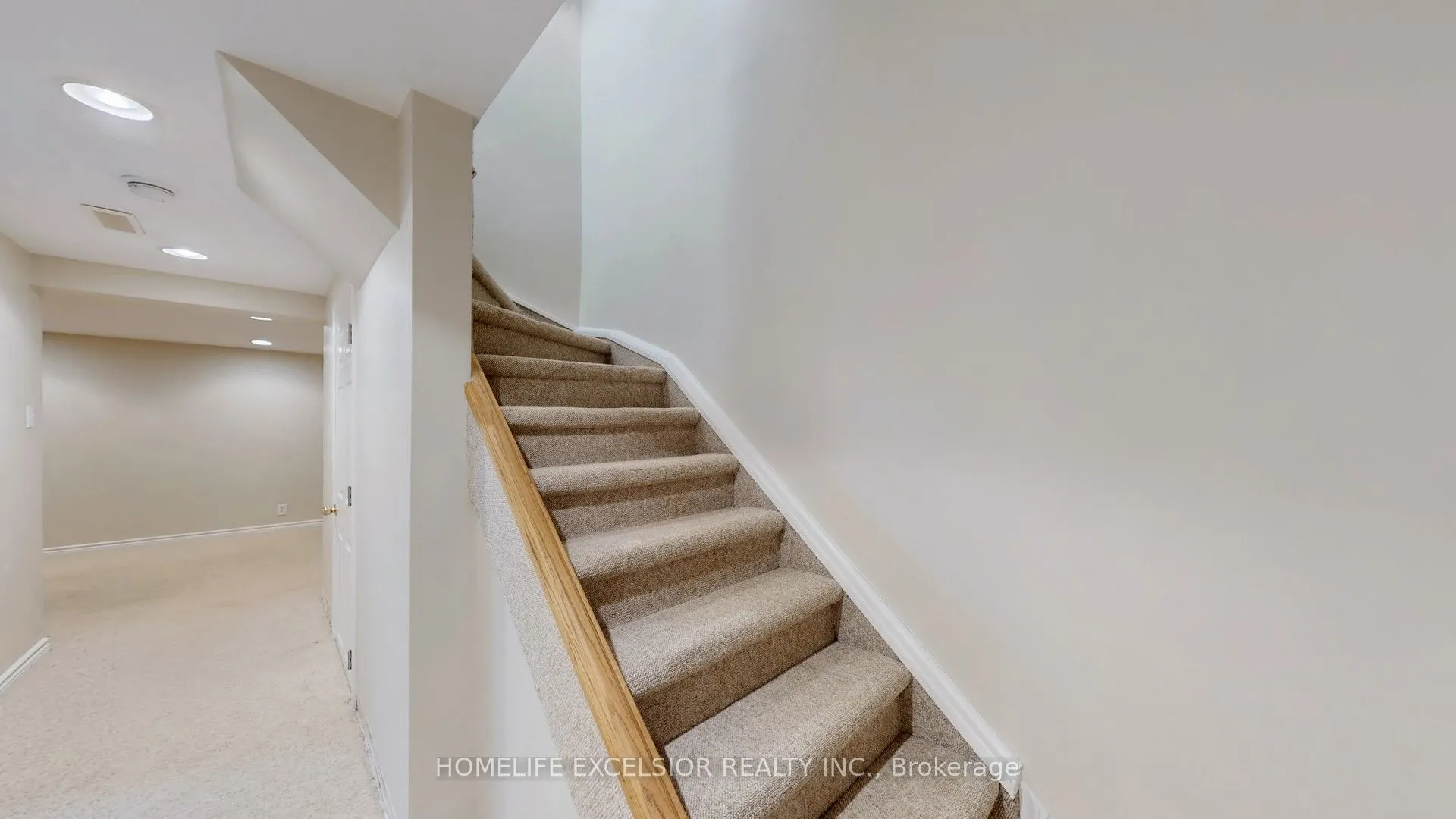 579 Gibney Crescent, #1