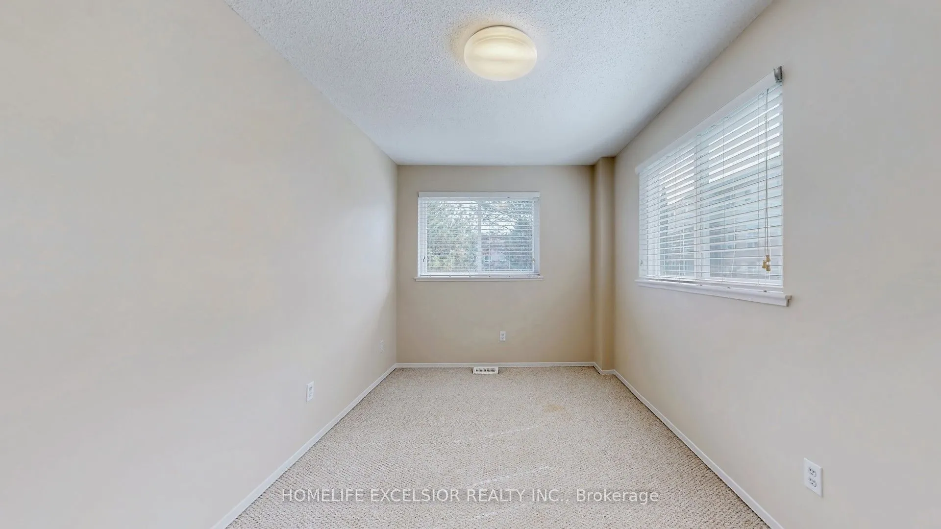 579 Gibney Crescent, #1