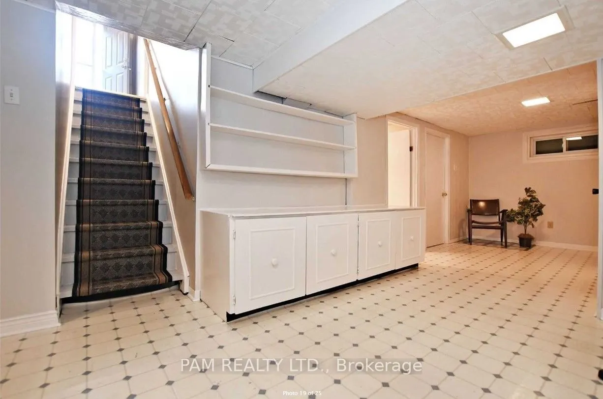 13 Bigwin Drive