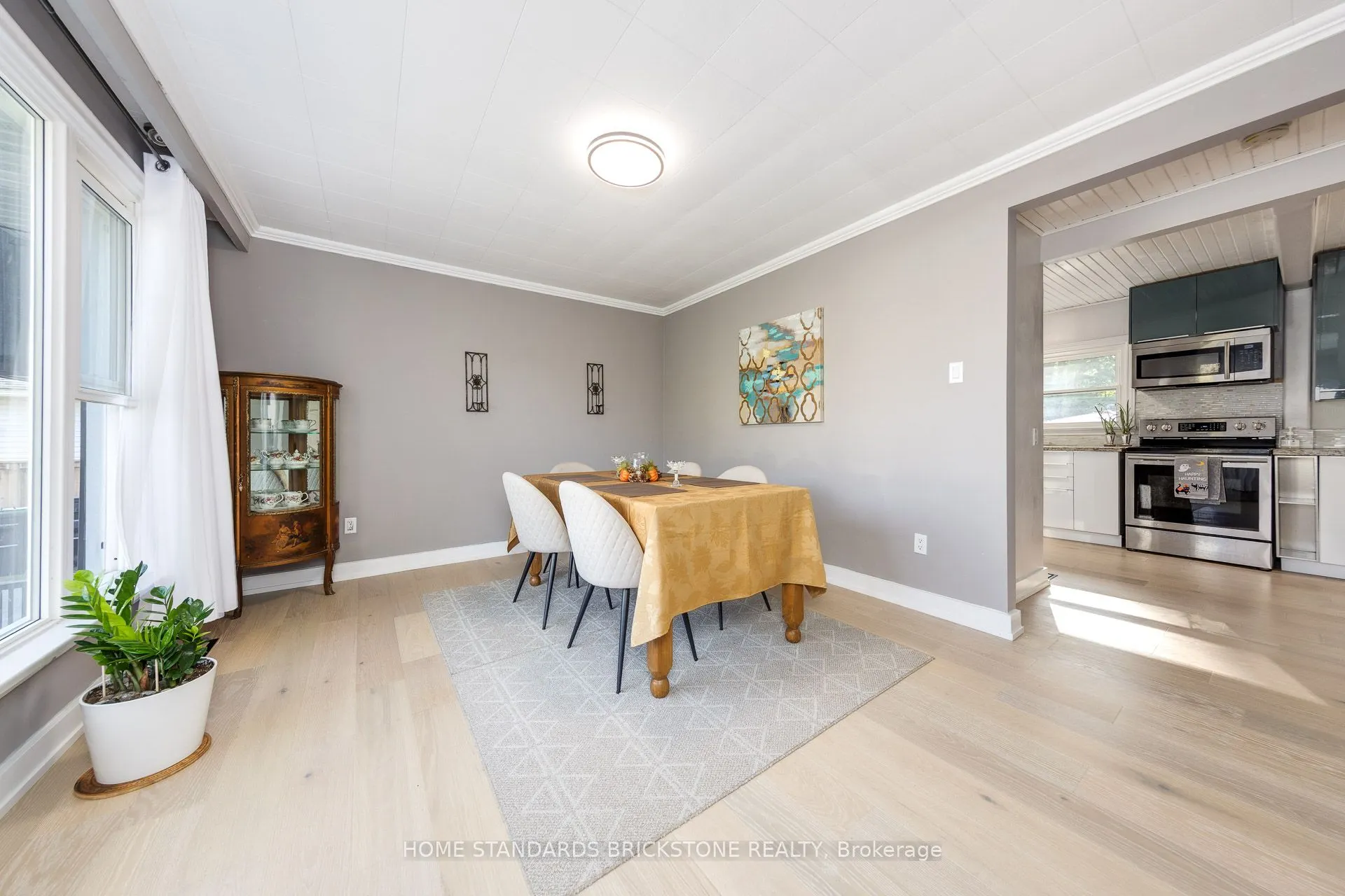 2208 Willard Avenue