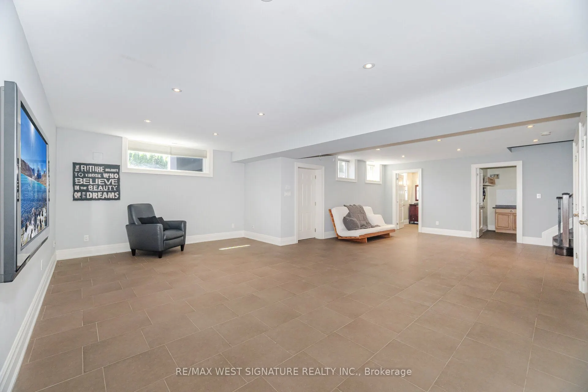 12 Gosling Road