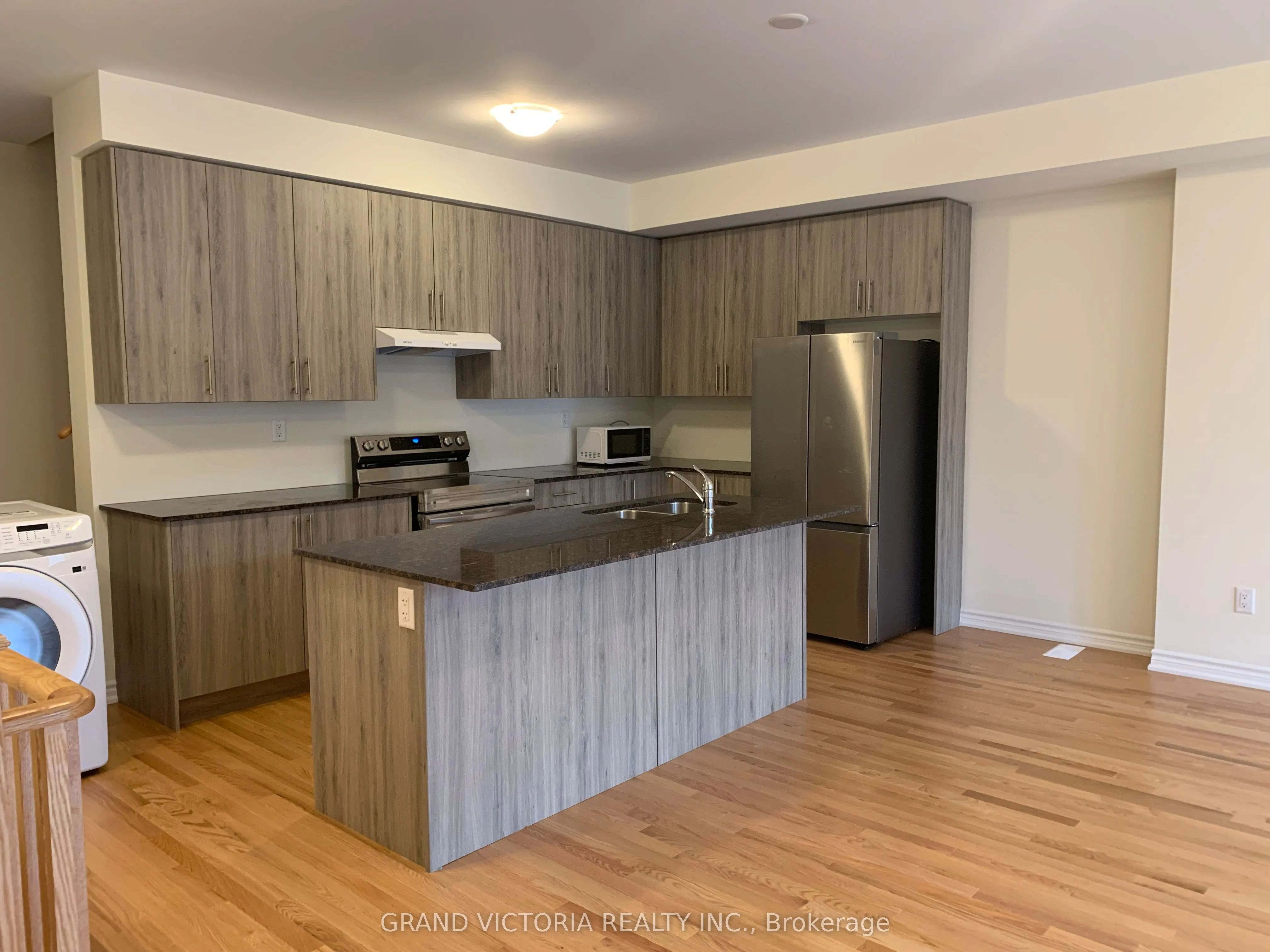63 Blick Crescent