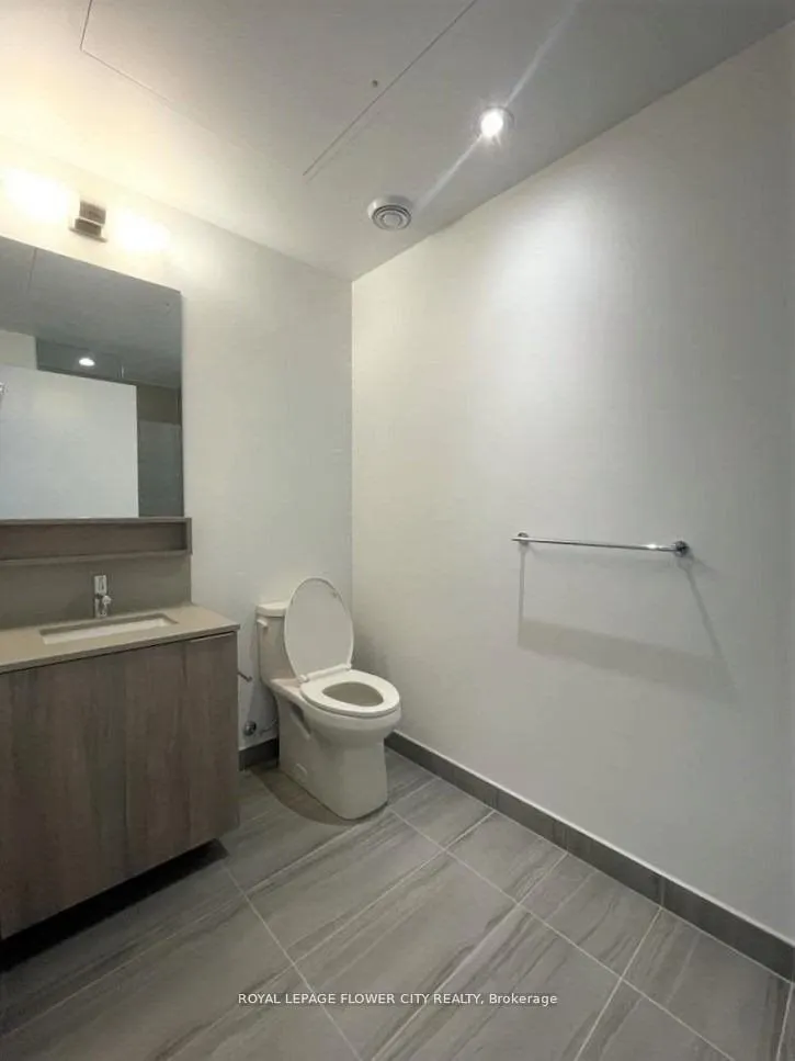 950 Portage Parkway, #3807