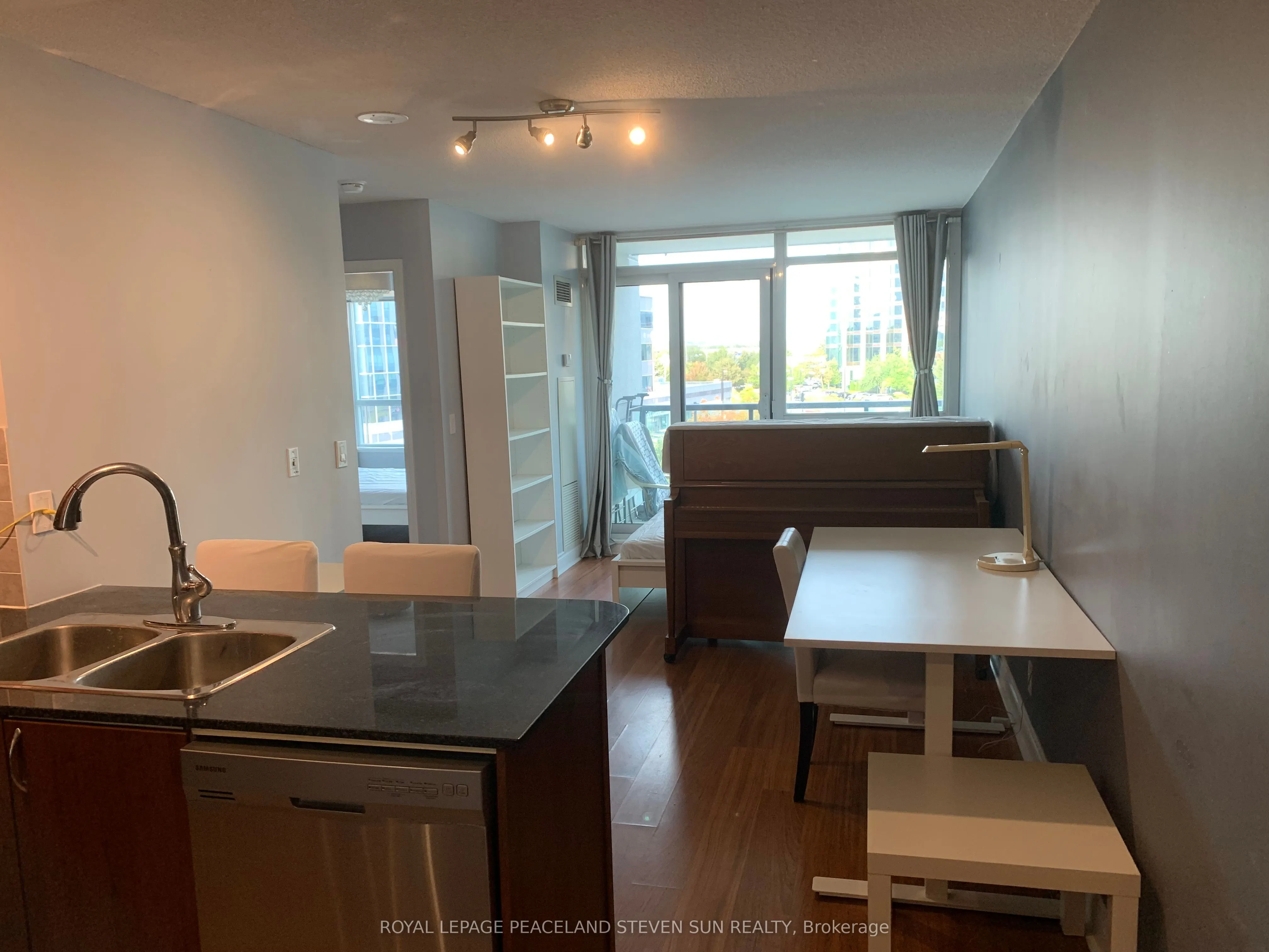 55 South Town Centre Boulevard, #515