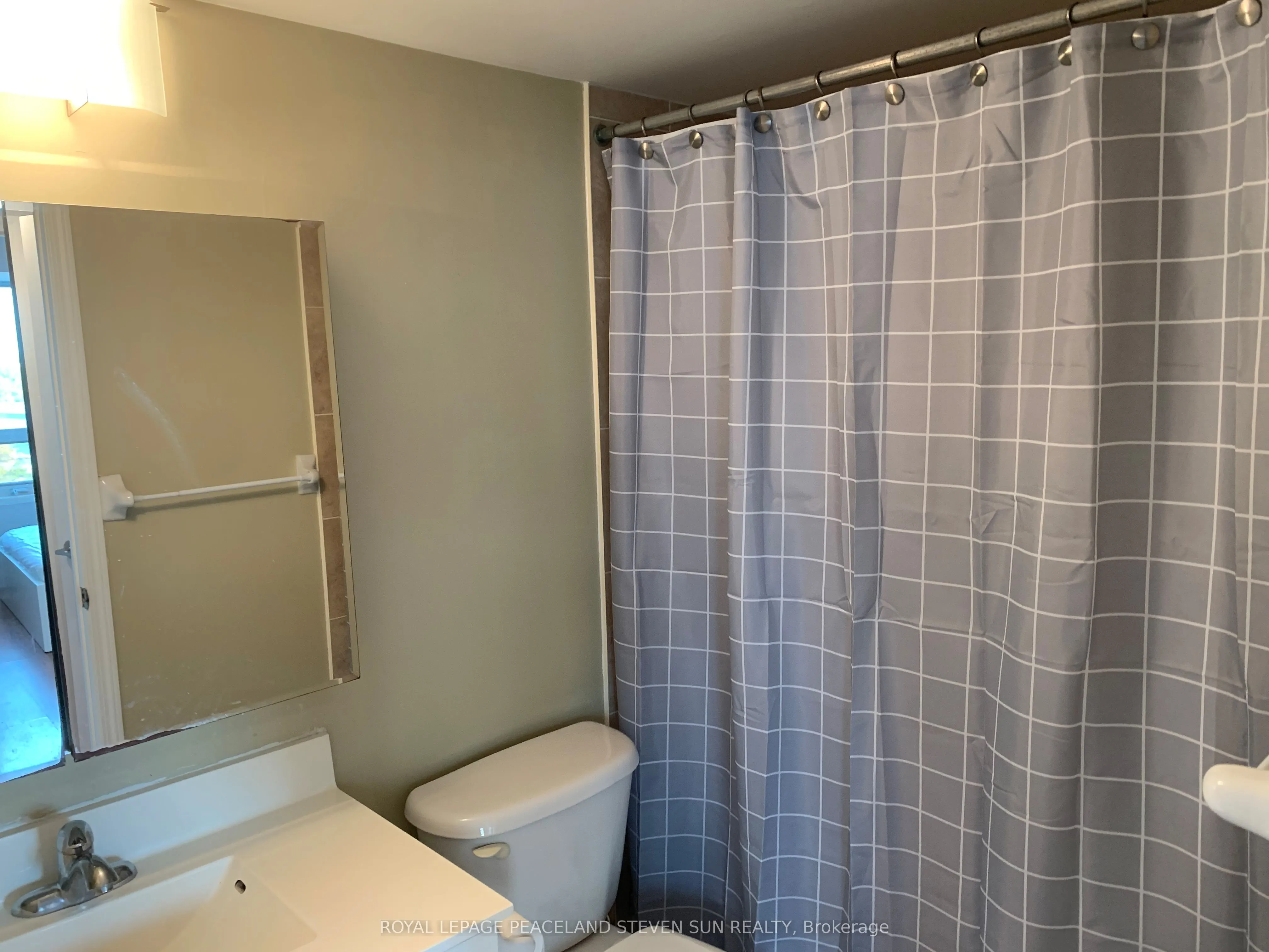 55 South Town Centre Boulevard, #515