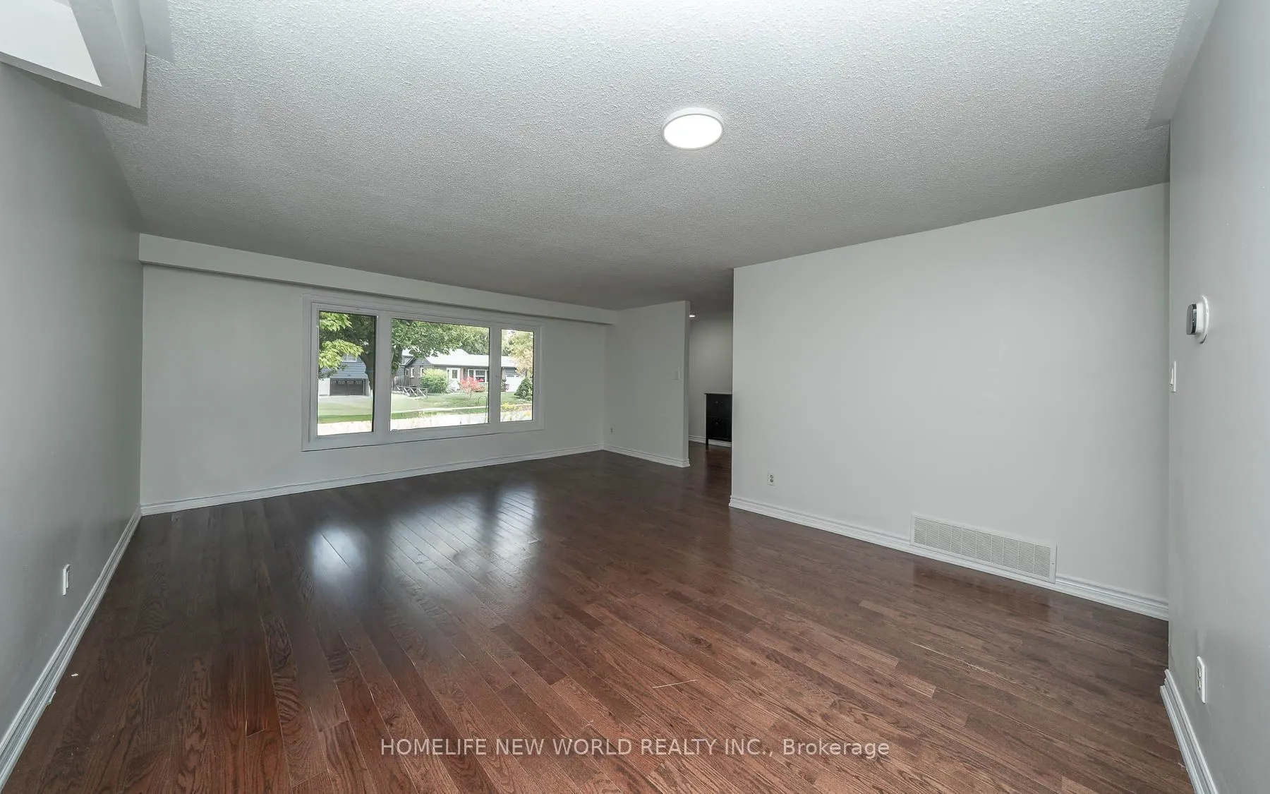 16 Sir Constantine Drive, #Main