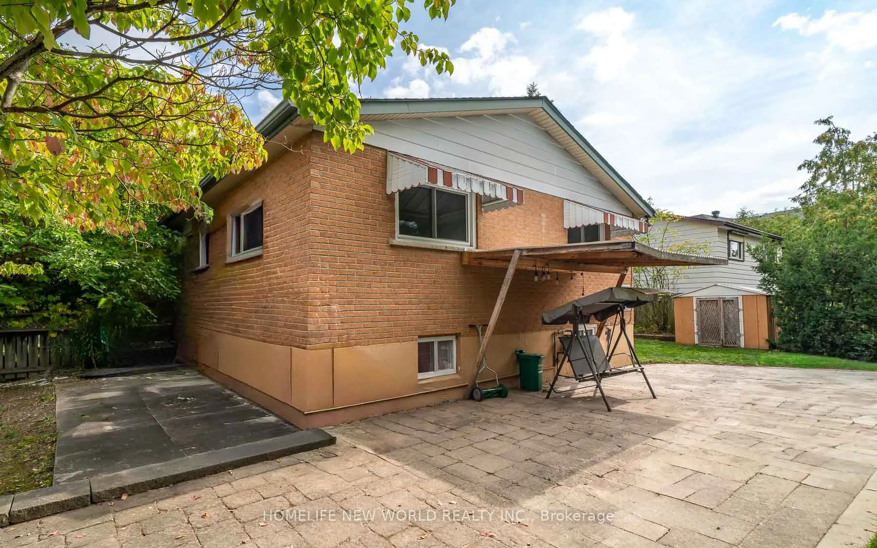 16 Sir Constantine Drive, #Main