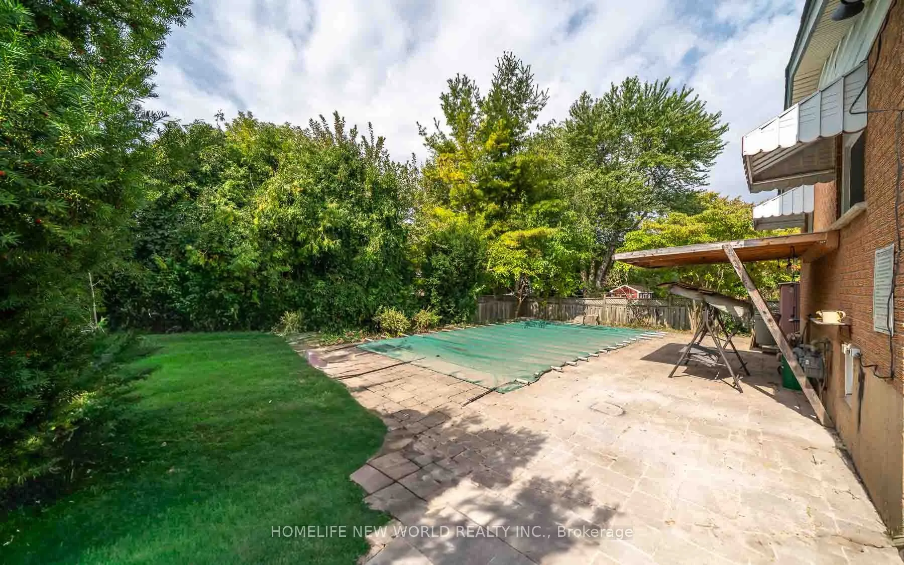 16 Sir Constantine Drive, #Main