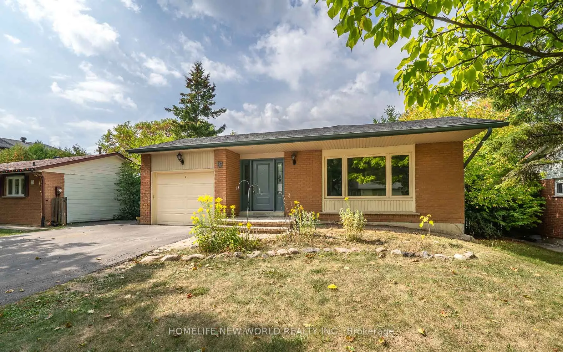 16 Sir Constantine Drive, #Main