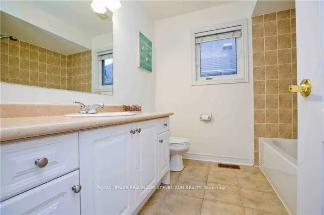 22 Aladdin Crescent