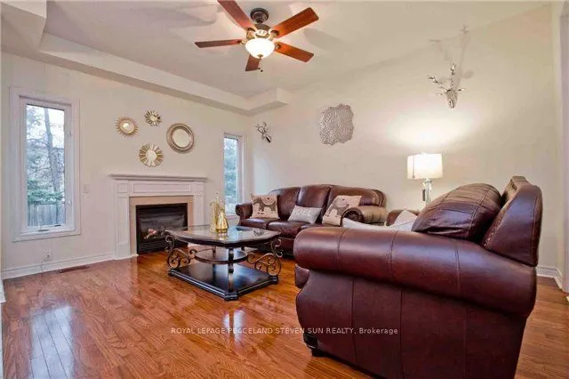 22 Aladdin Crescent
