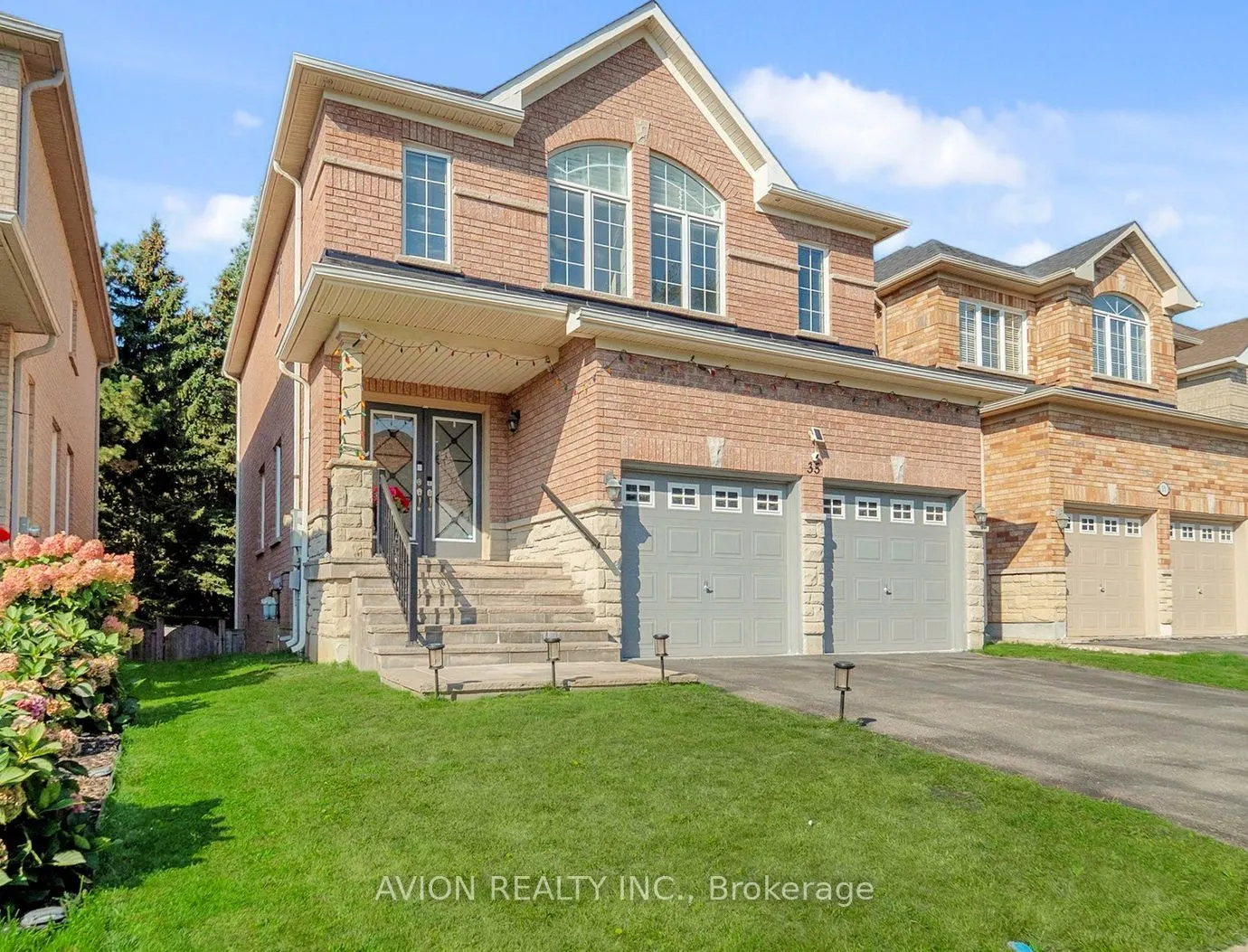 35 Old Orchard Crescent