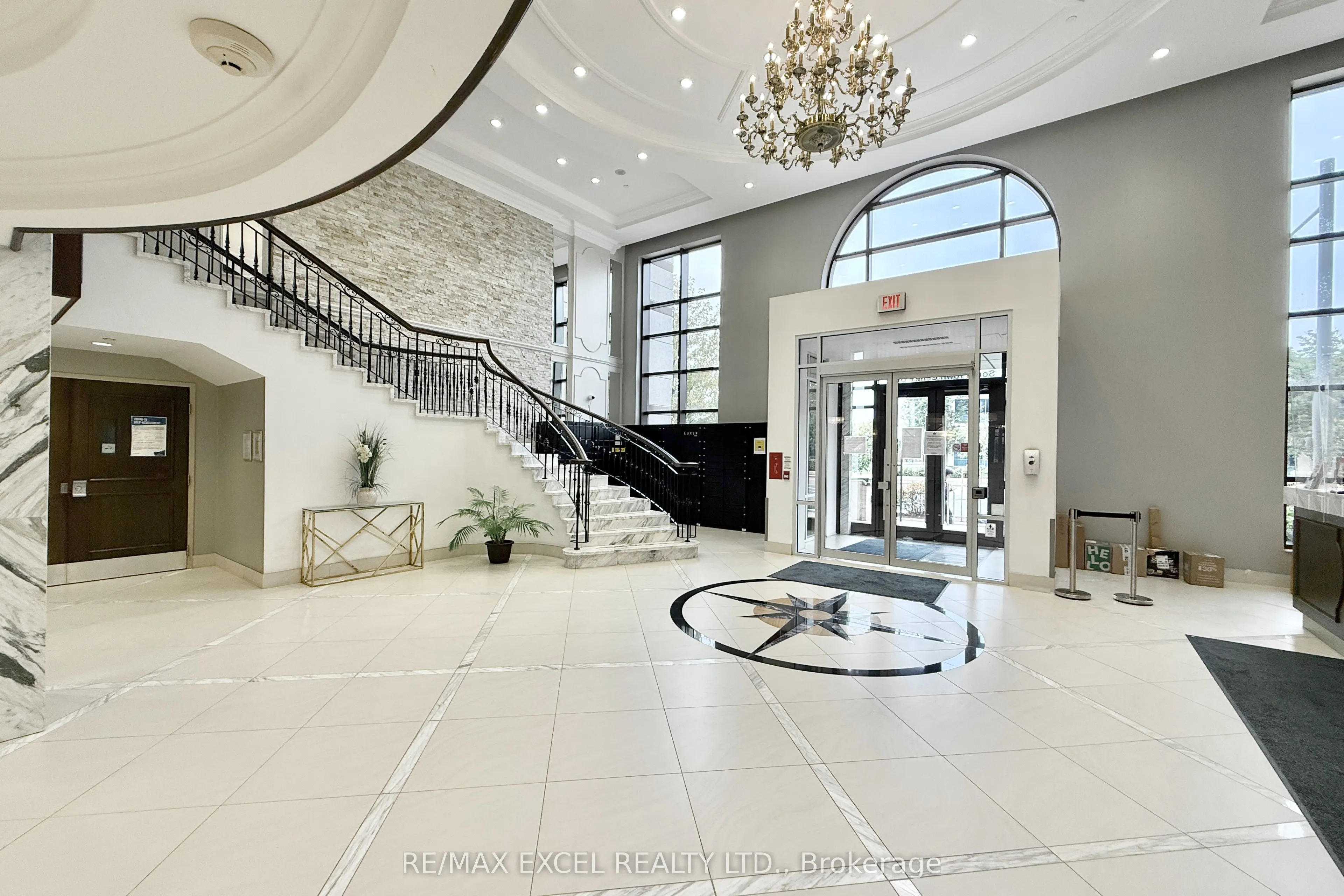 89 South Town Centre Boulevard, #8