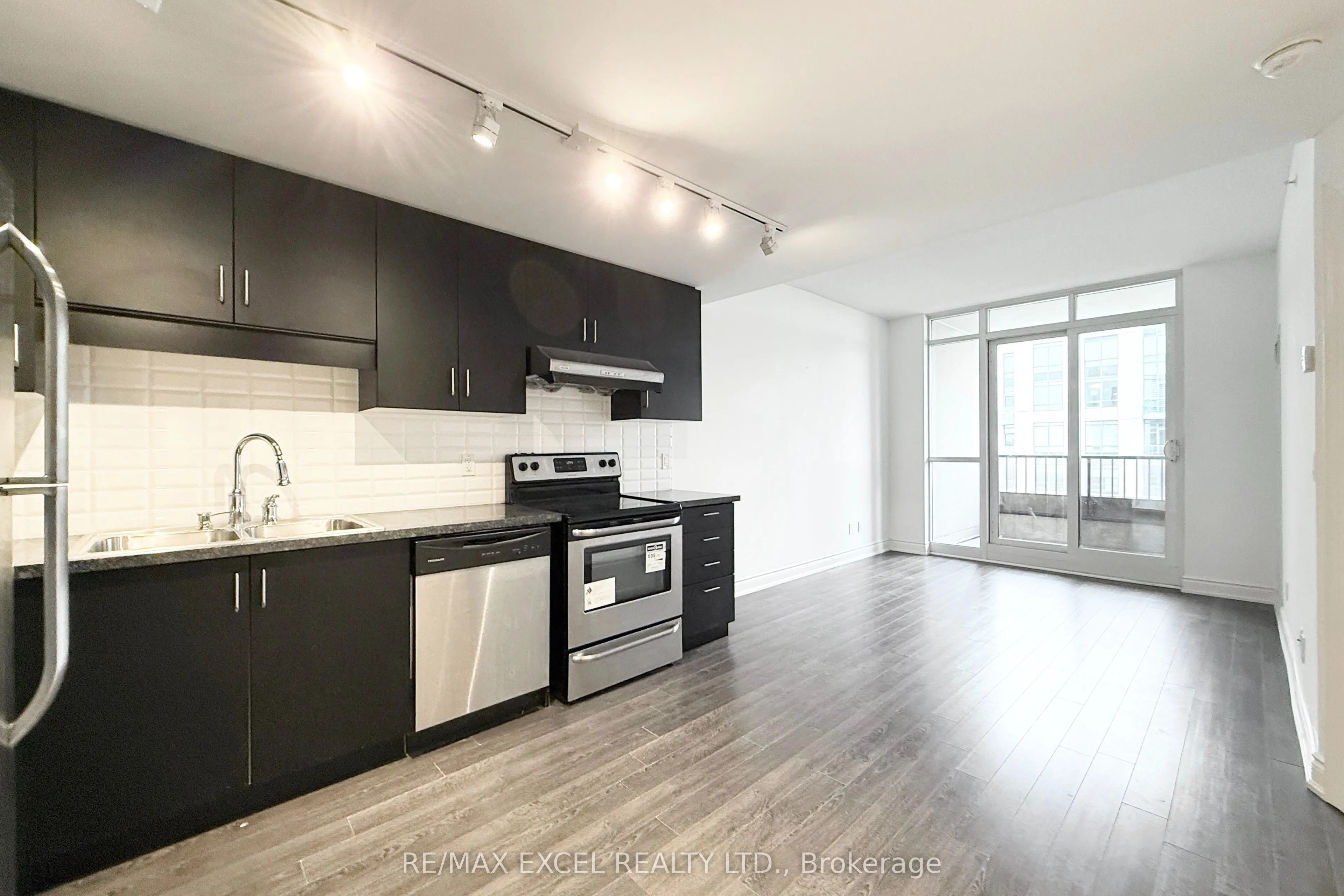 89 South Town Centre Boulevard, #8
