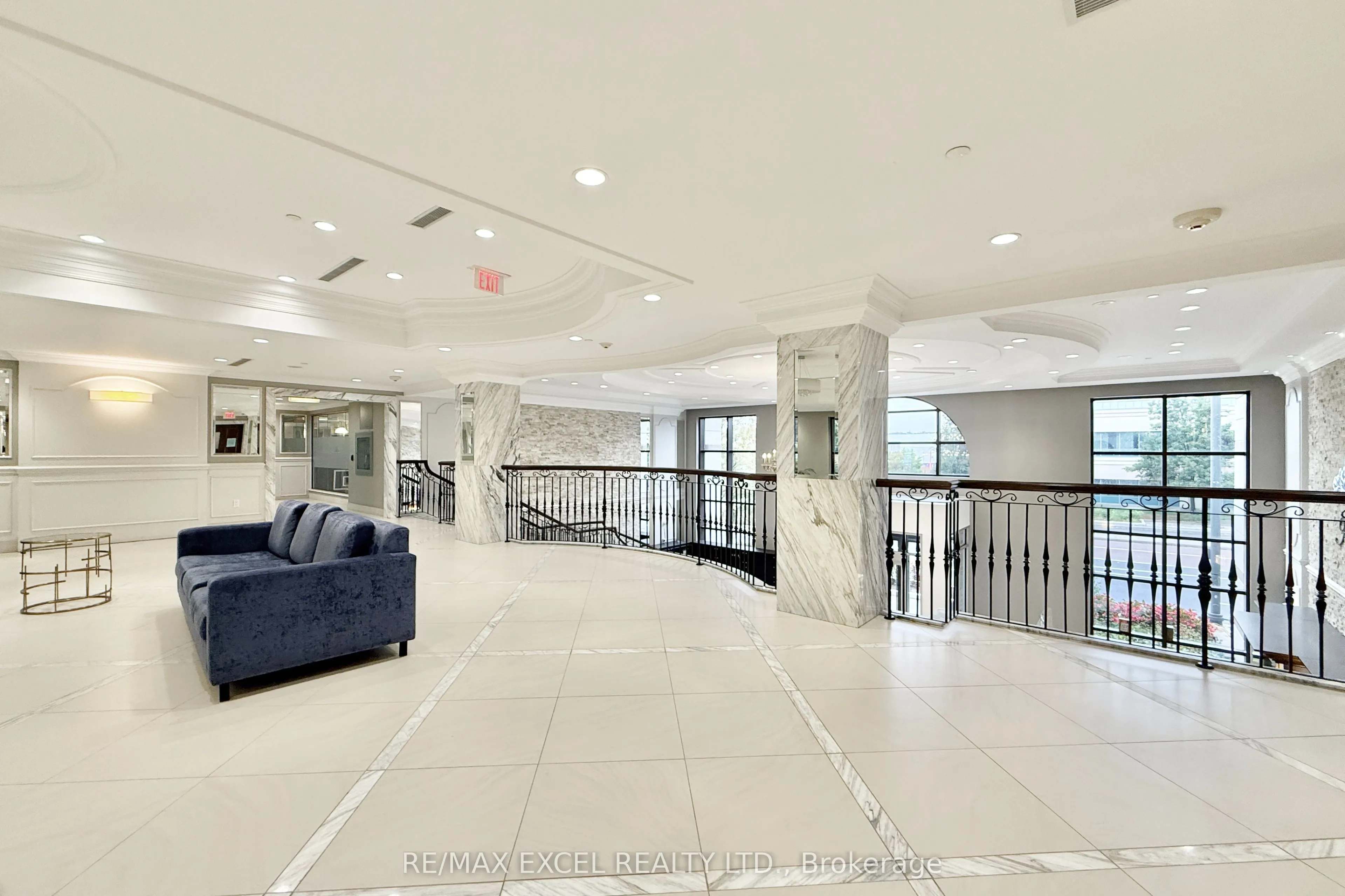 89 South Town Centre Boulevard, #8