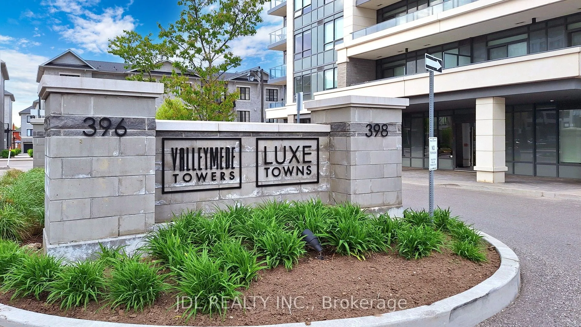 398 Highway 7 E, #803