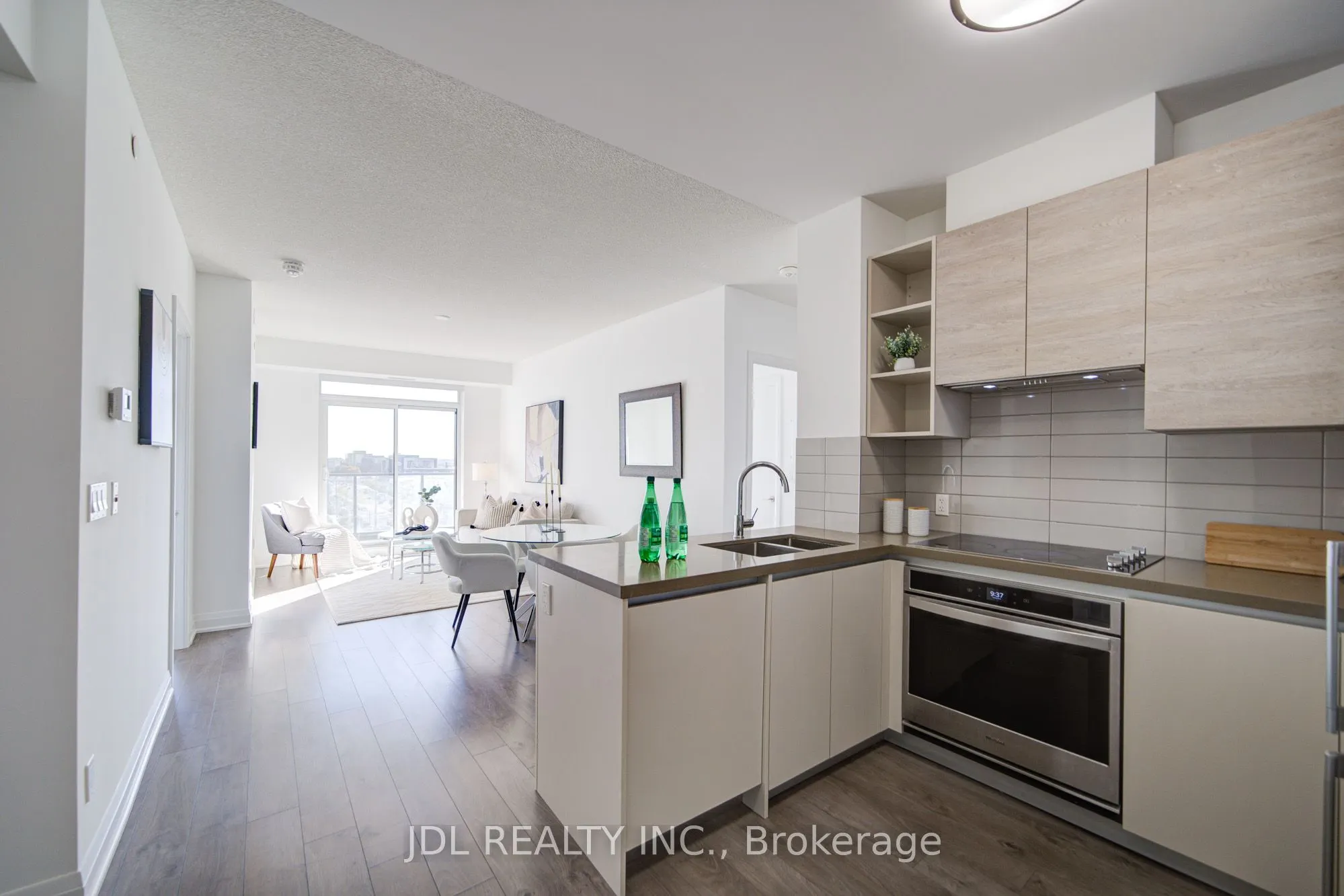 398 Highway 7 E, #803