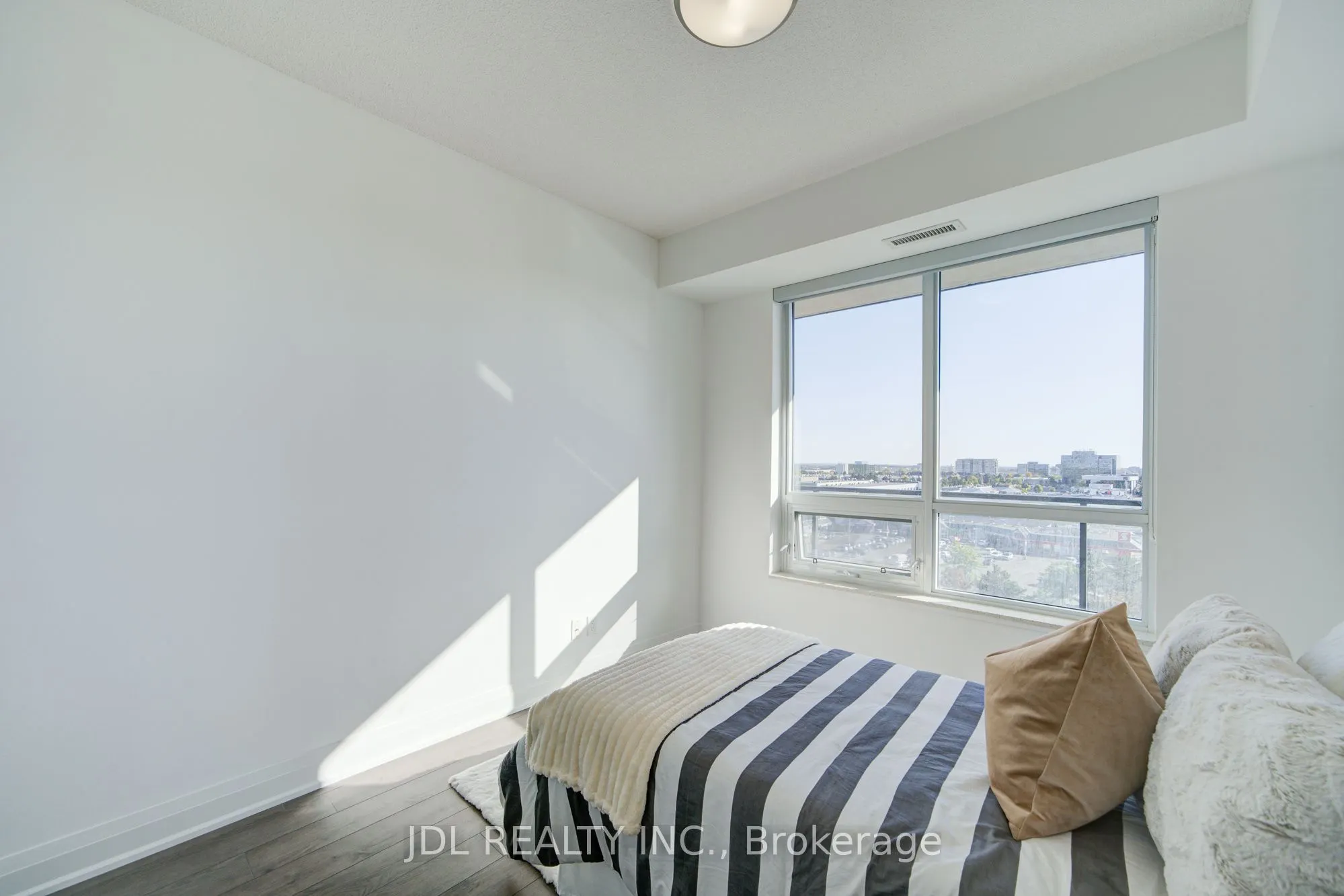 398 Highway 7 E, #803
