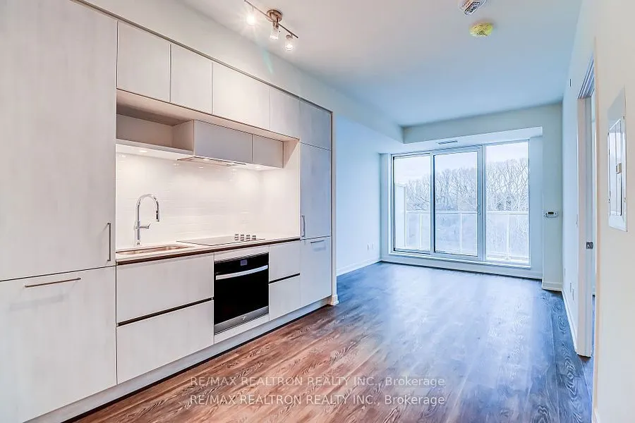 2 David Eyer Road, #722