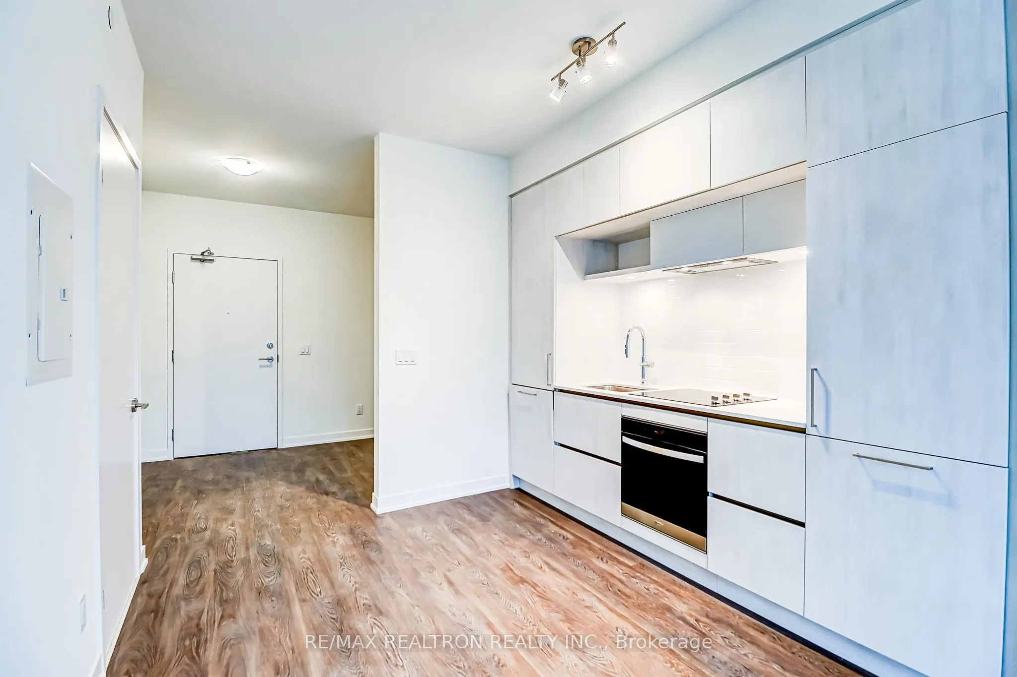2 David Eyer Road, #722