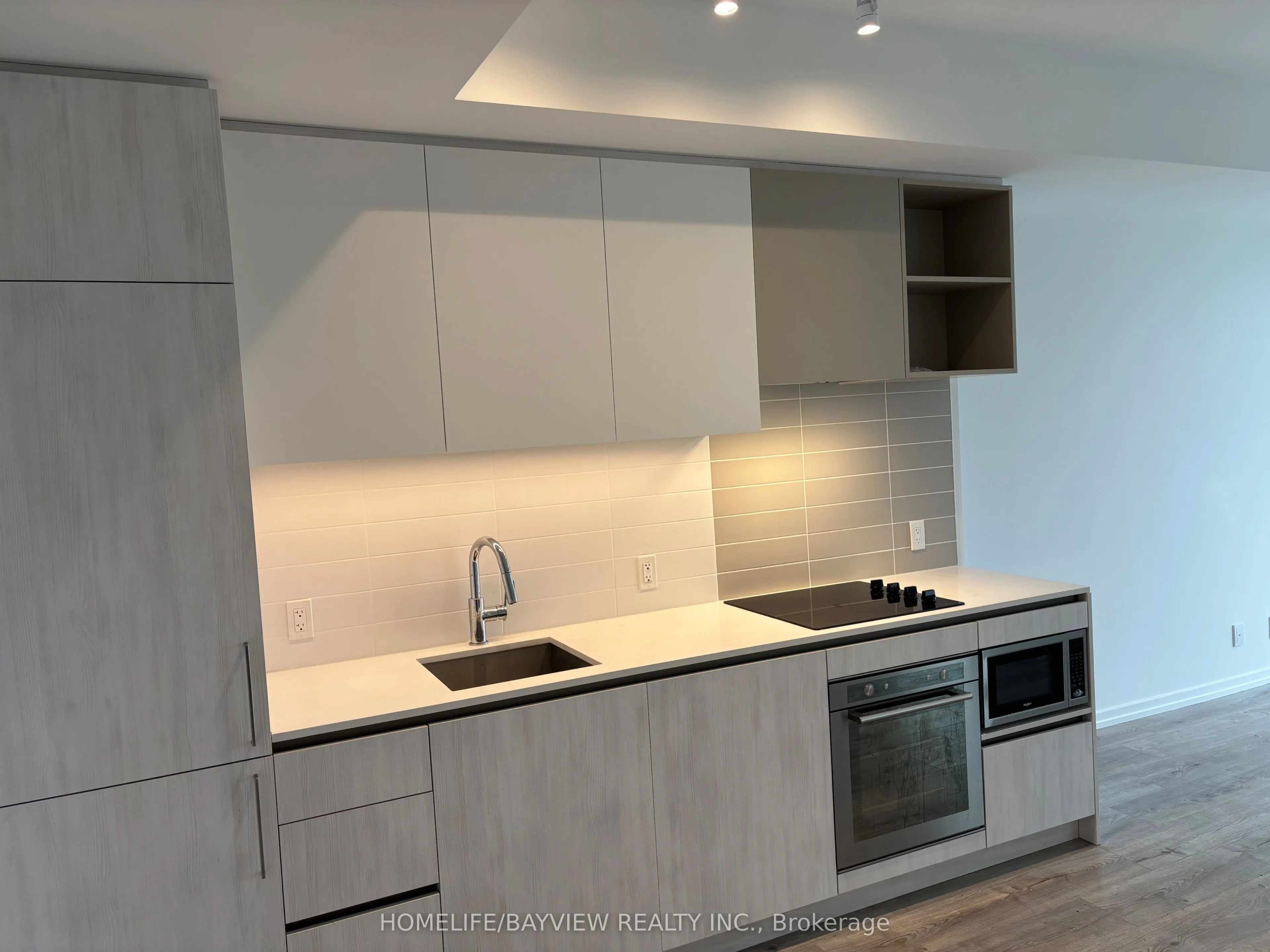 1000 Portage Street, #3712