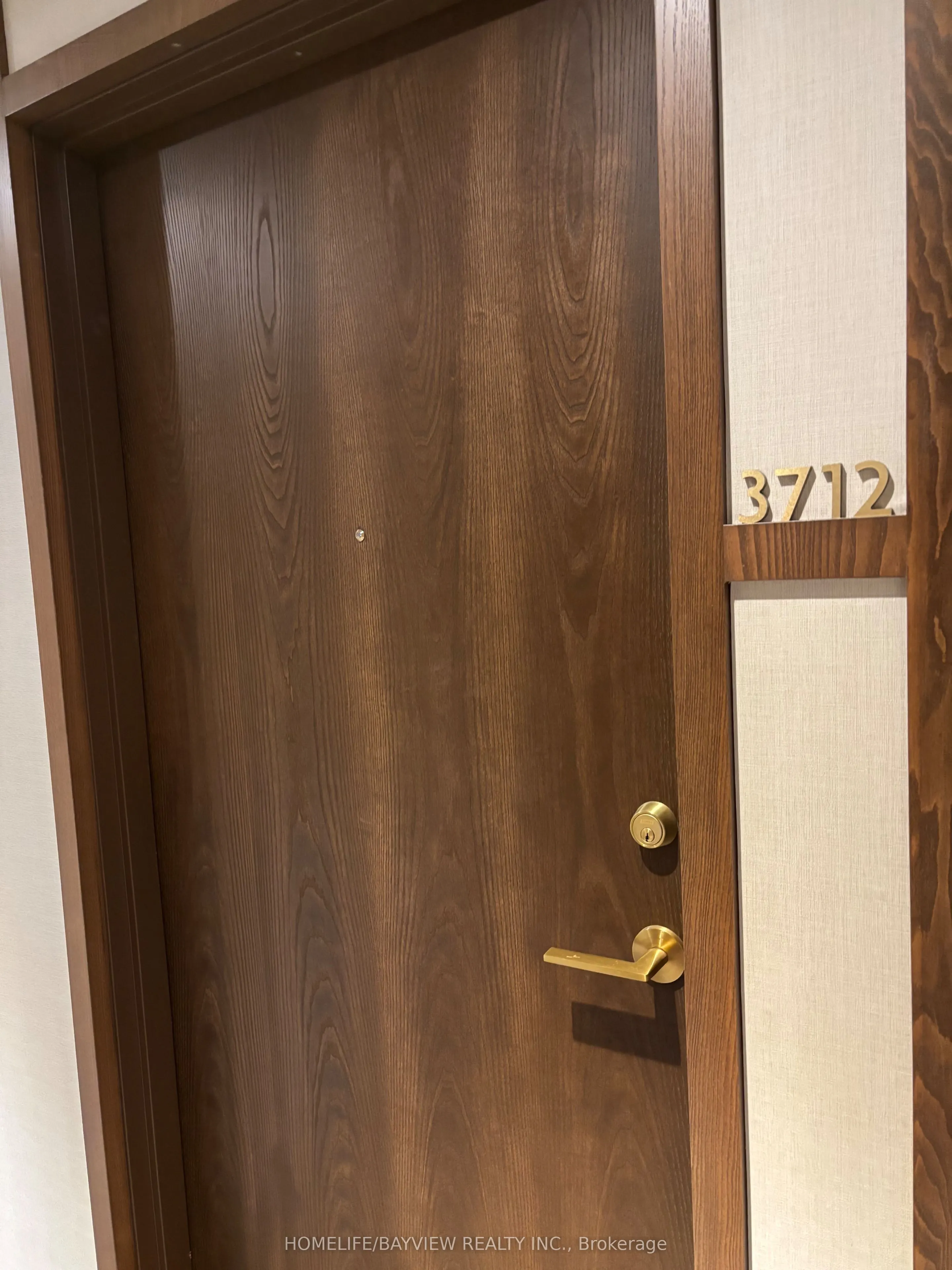 1000 Portage Street, #3712