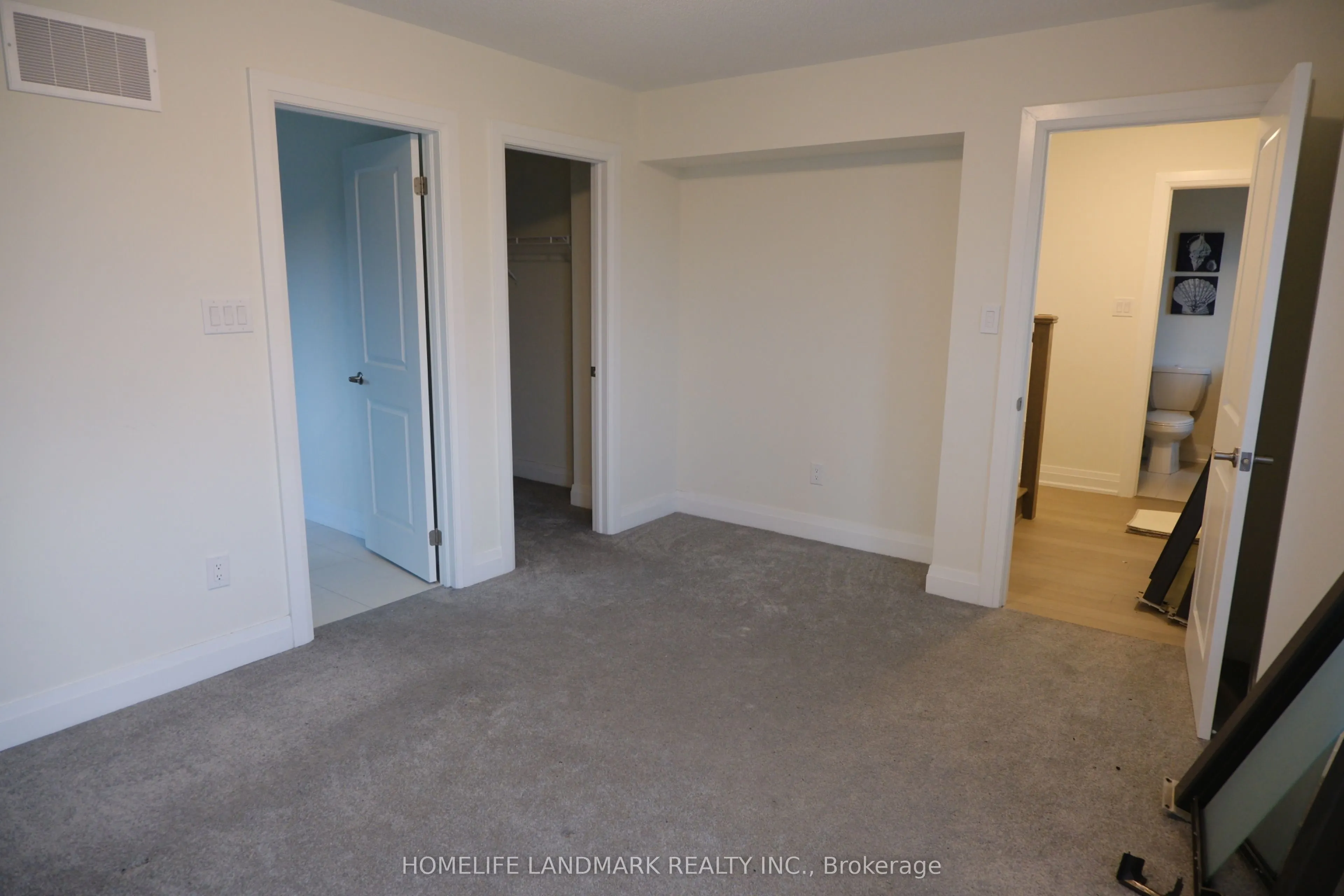 111 Thomas Frisby Jr Crescent