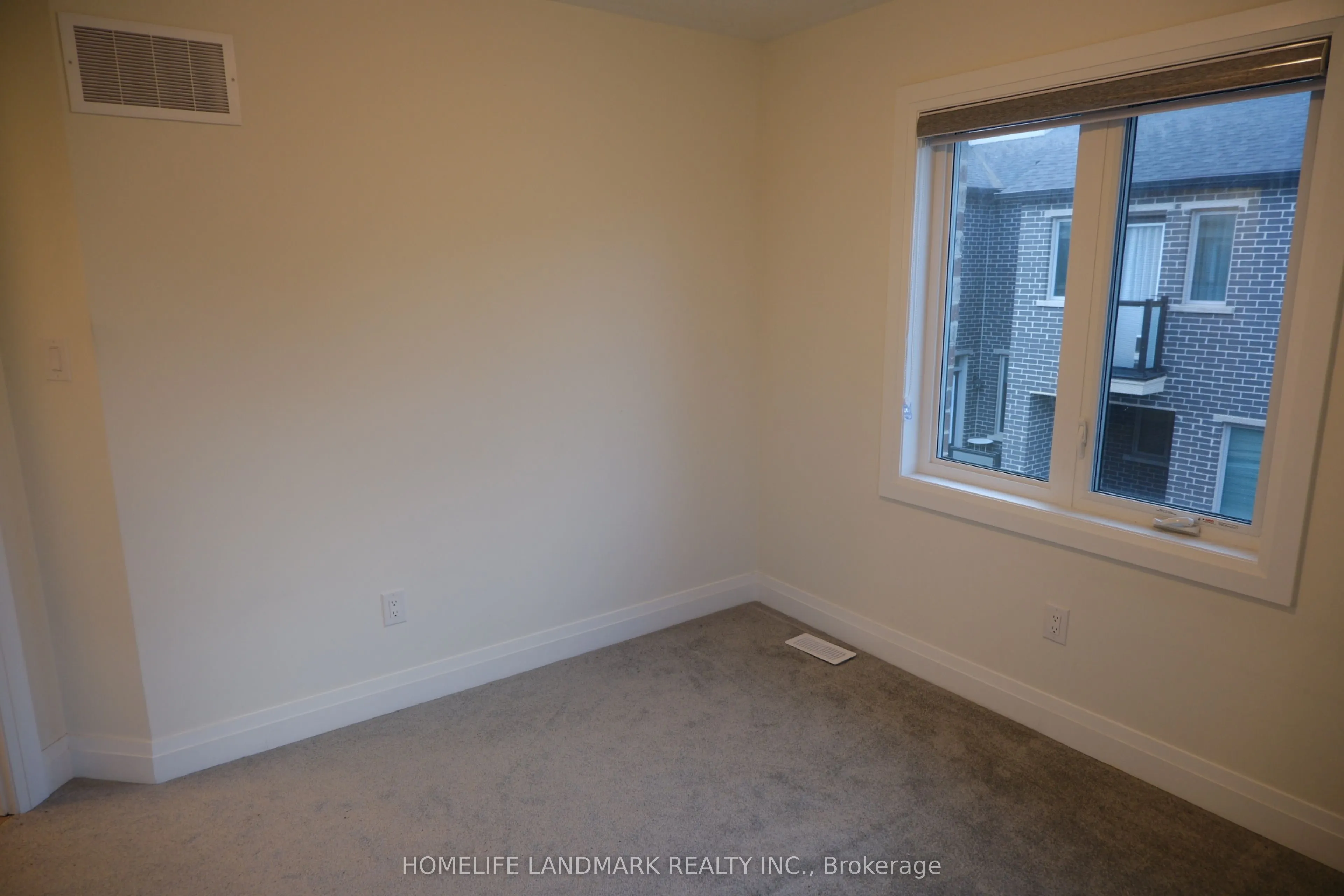 111 Thomas Frisby Jr Crescent